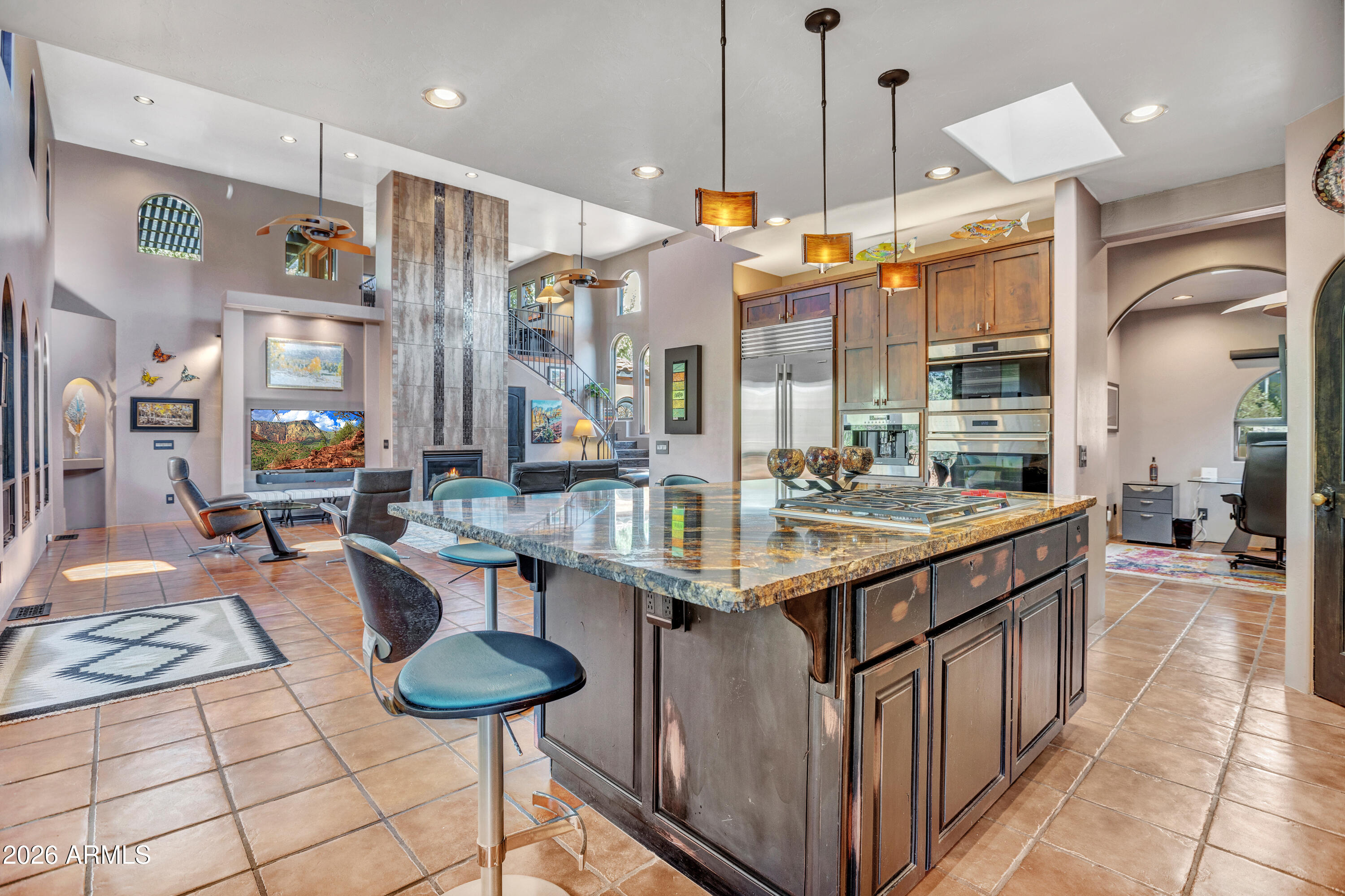809 W CHAPEL Road