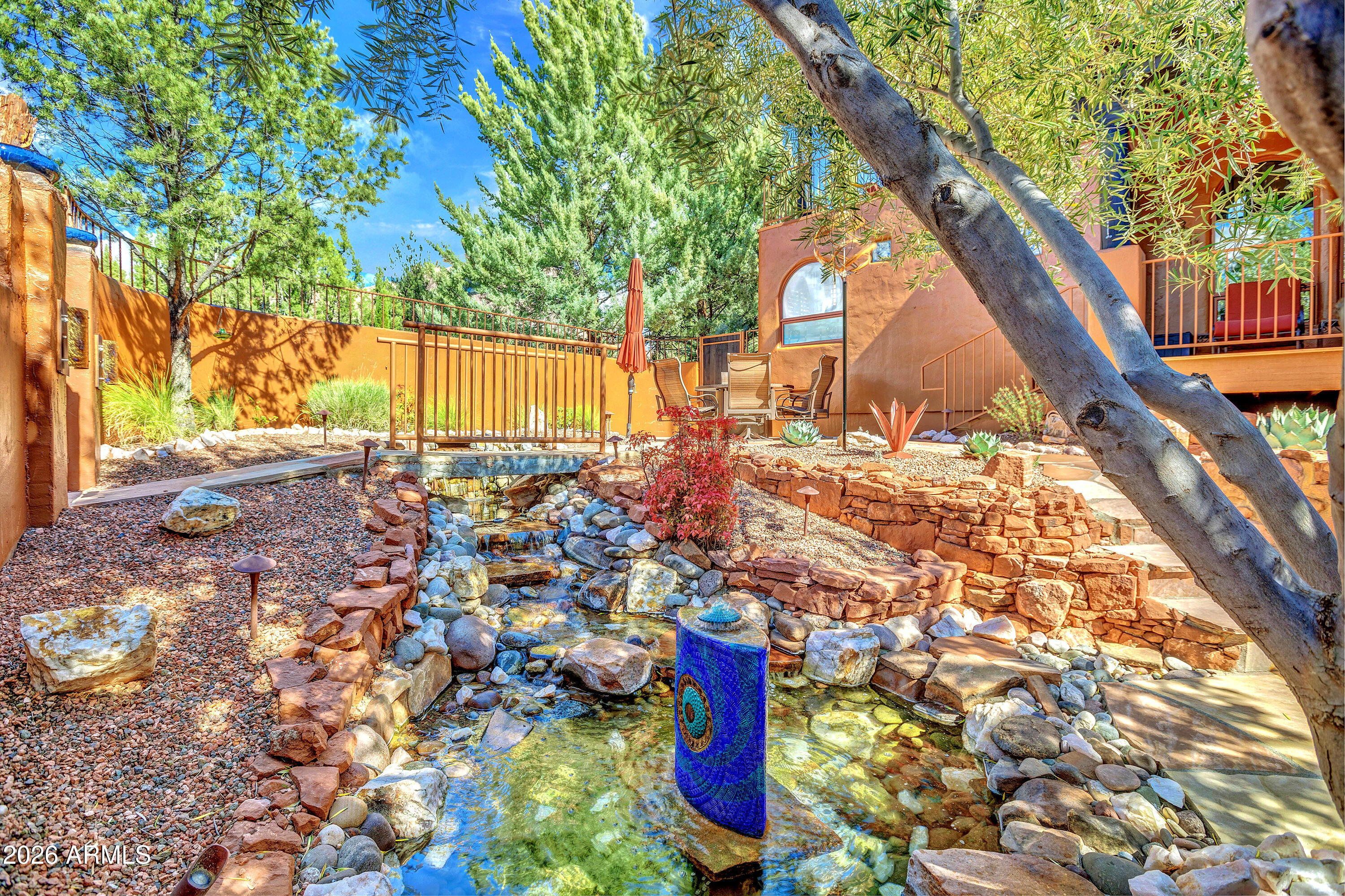 809 W CHAPEL Road