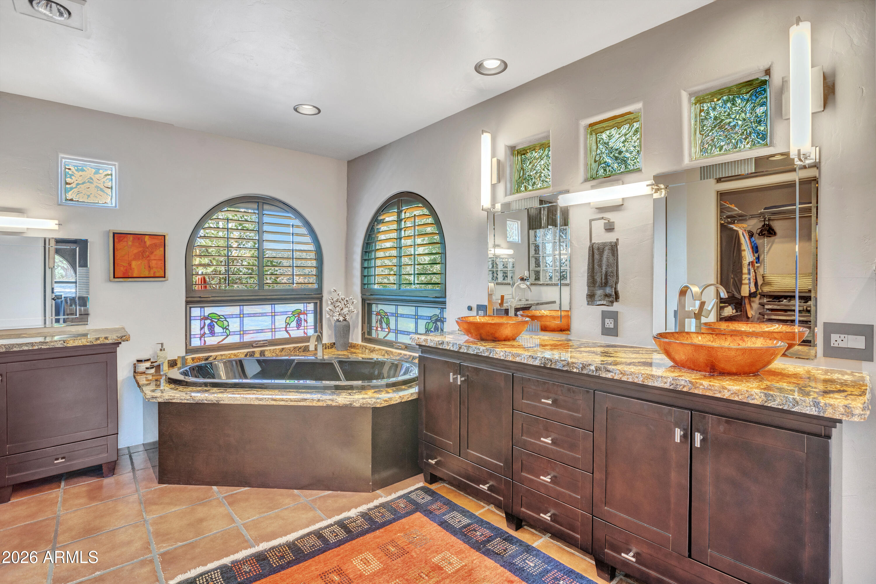 809 W CHAPEL Road
