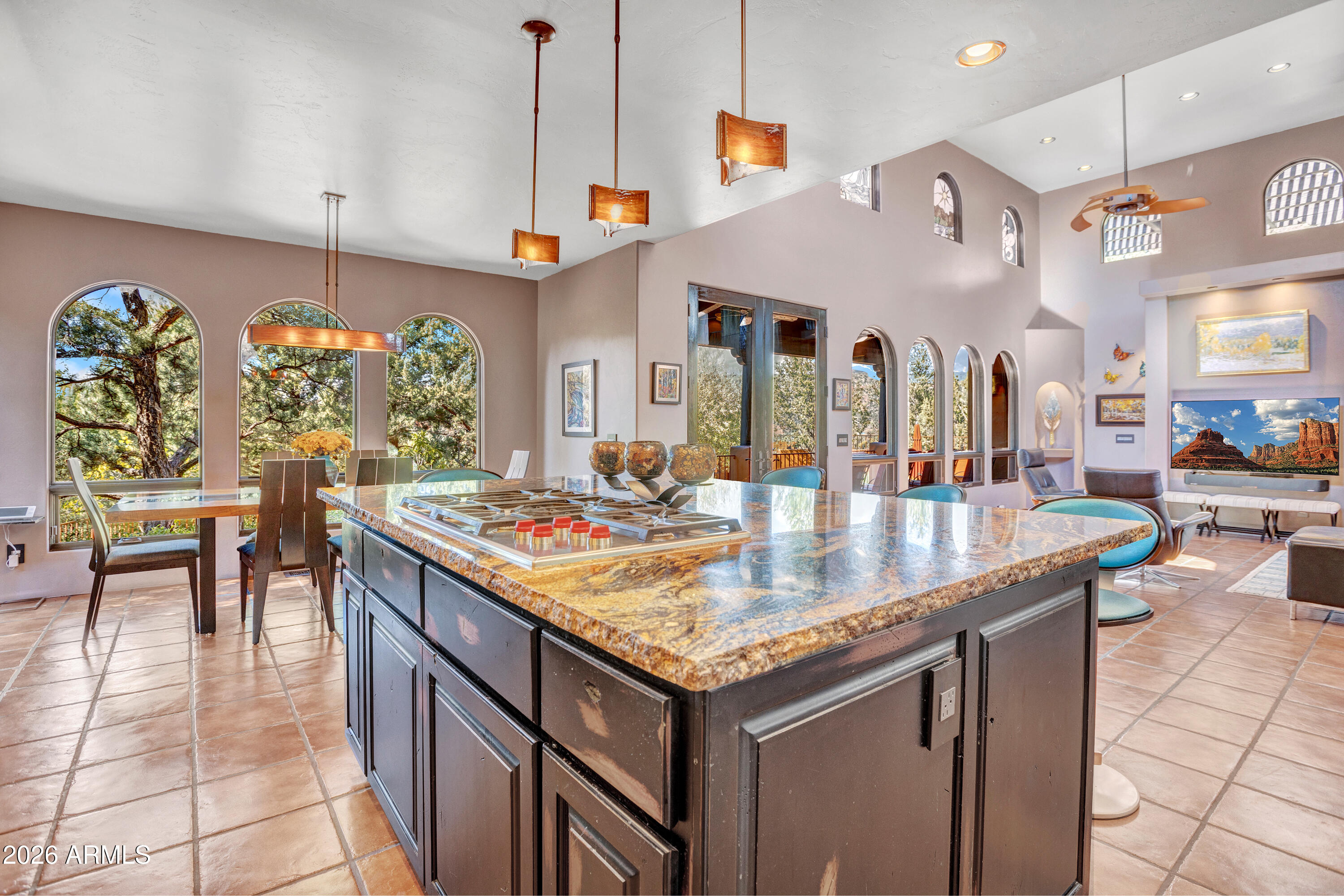 809 W CHAPEL Road