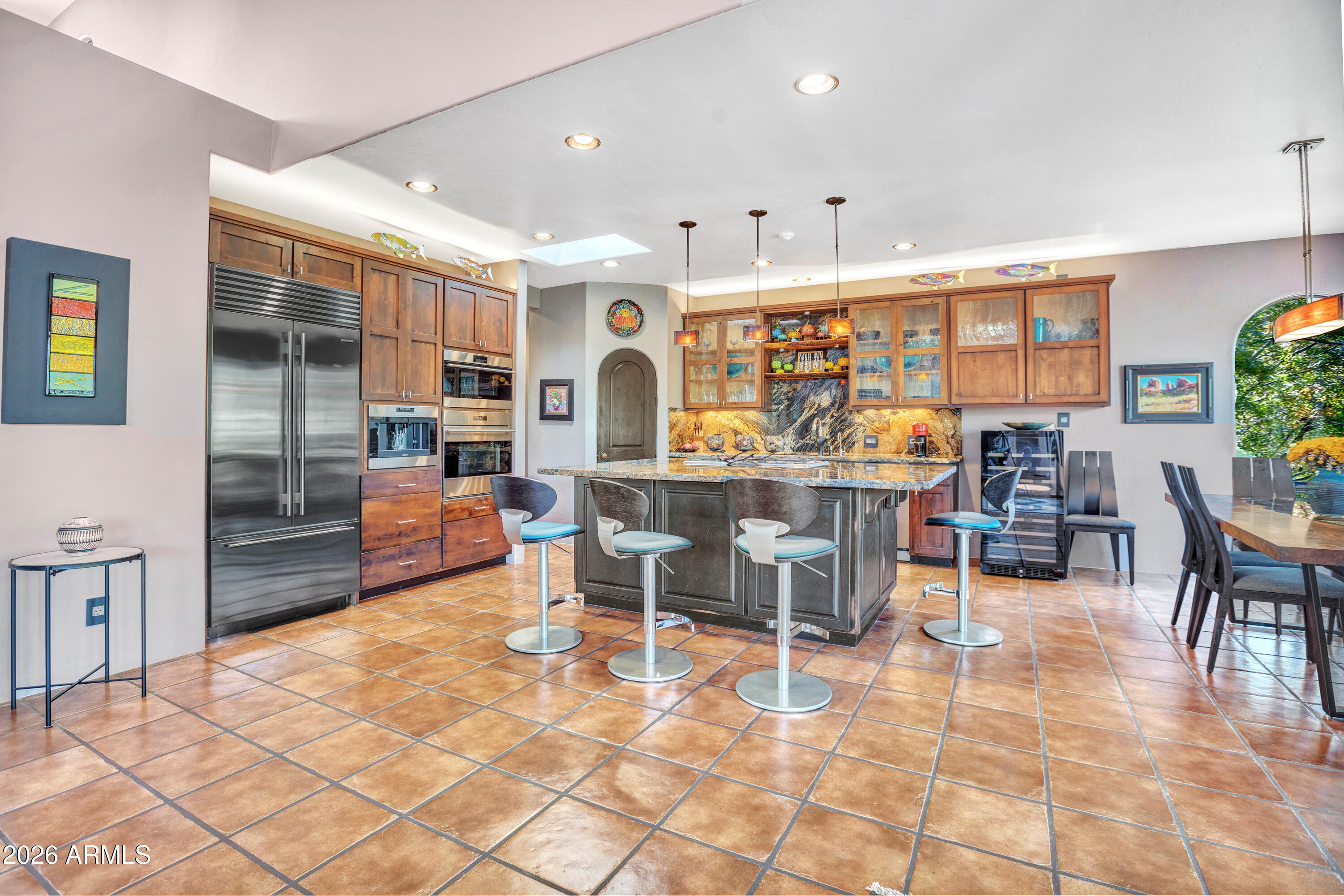 809 W CHAPEL Road