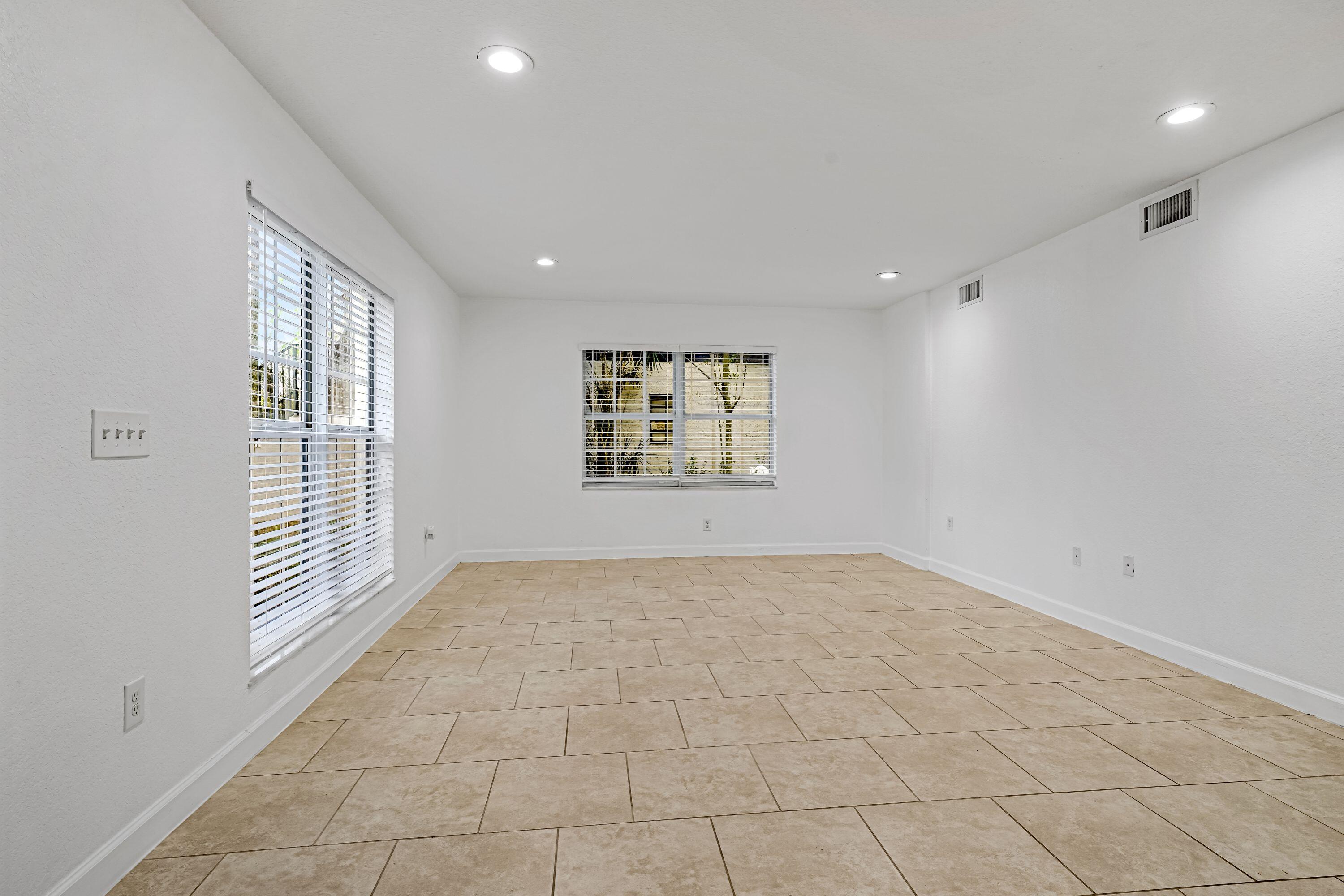 3525 NW 114th Lane 3529