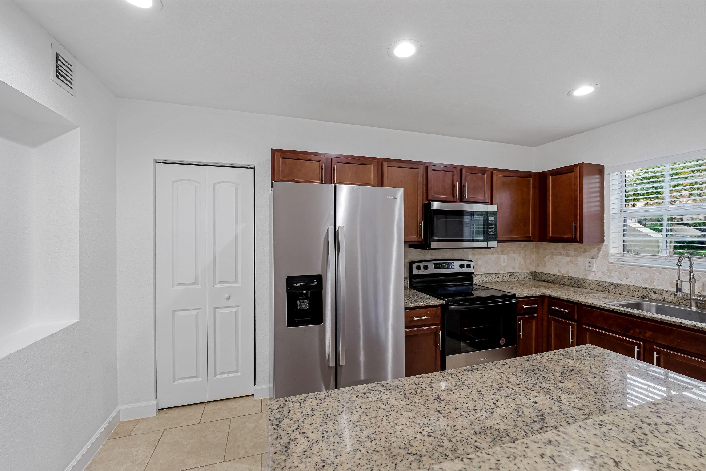 3525 NW 114th Lane 3529