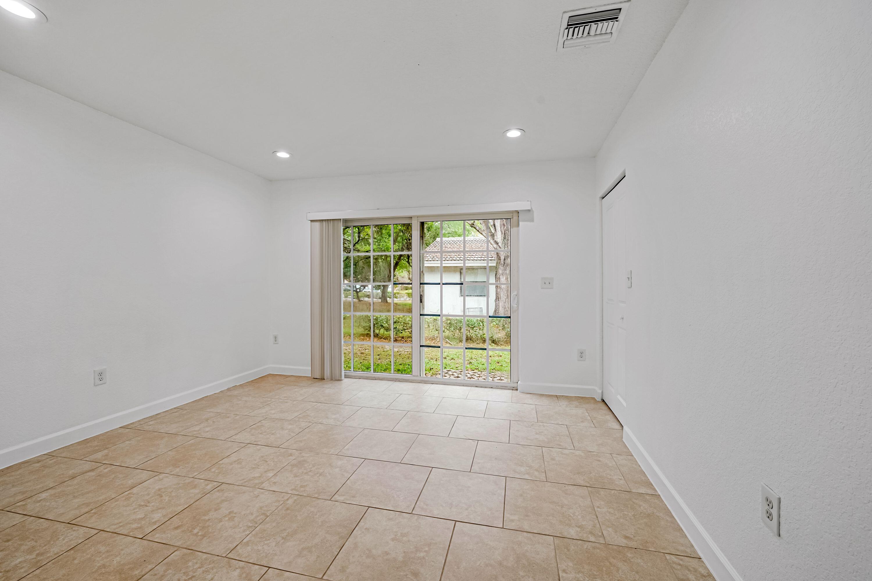 3525 NW 114th Lane 3529