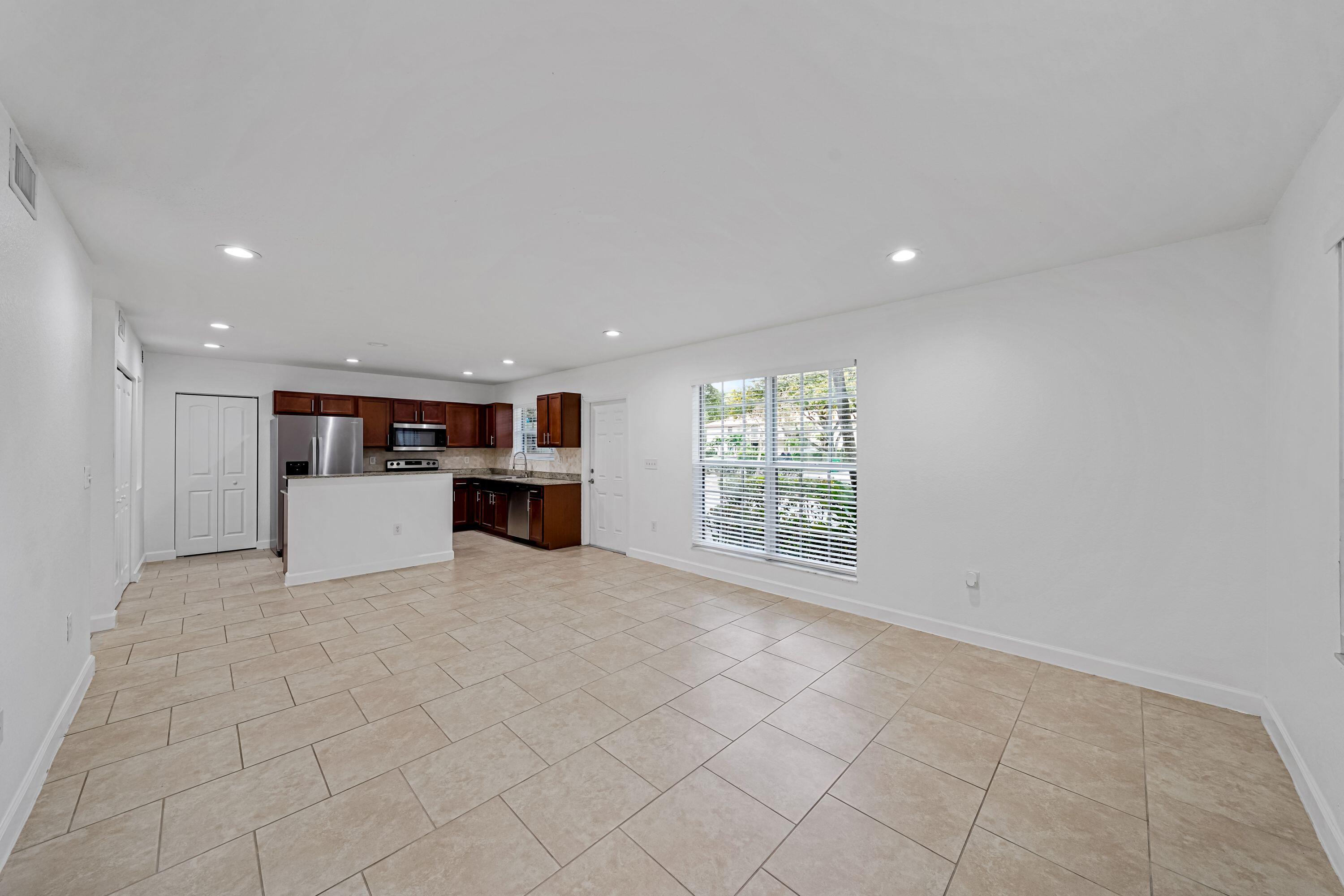 3525 NW 114th Lane 3529