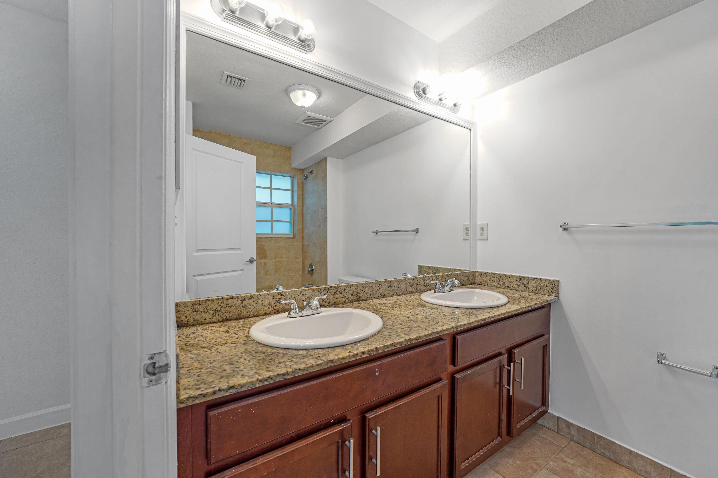 3525 NW 114th Lane 3529