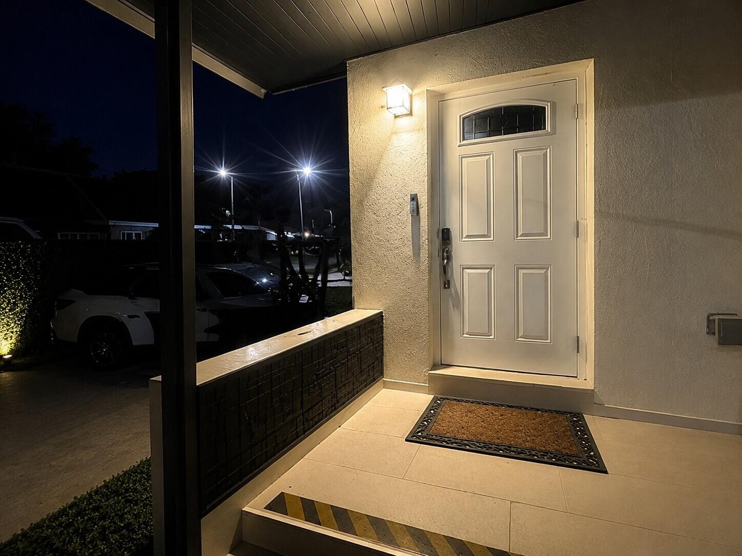 1232 SW 30TH Place 1230