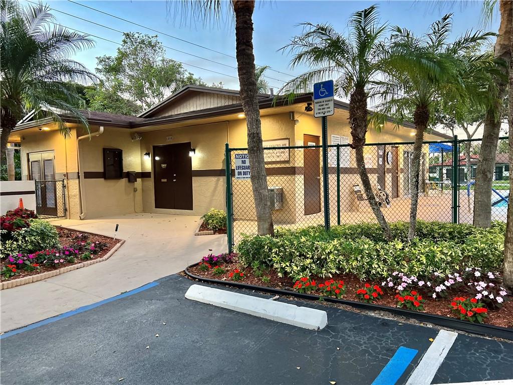 6071 NW 92nd Ave