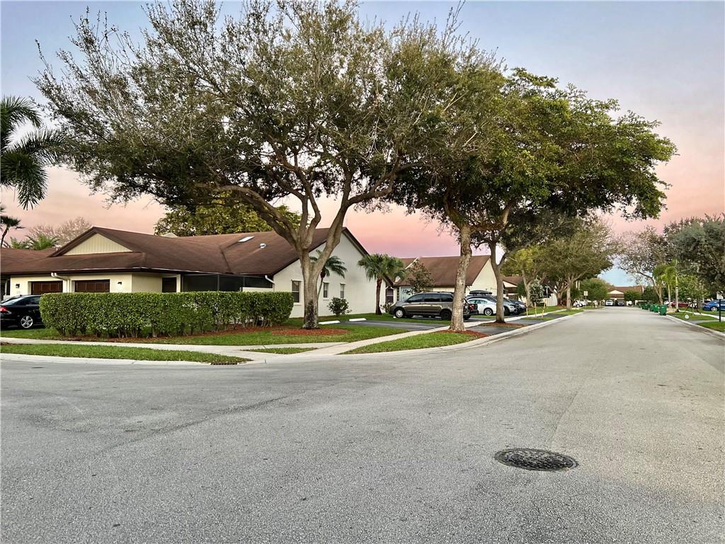 6071 NW 92nd Ave