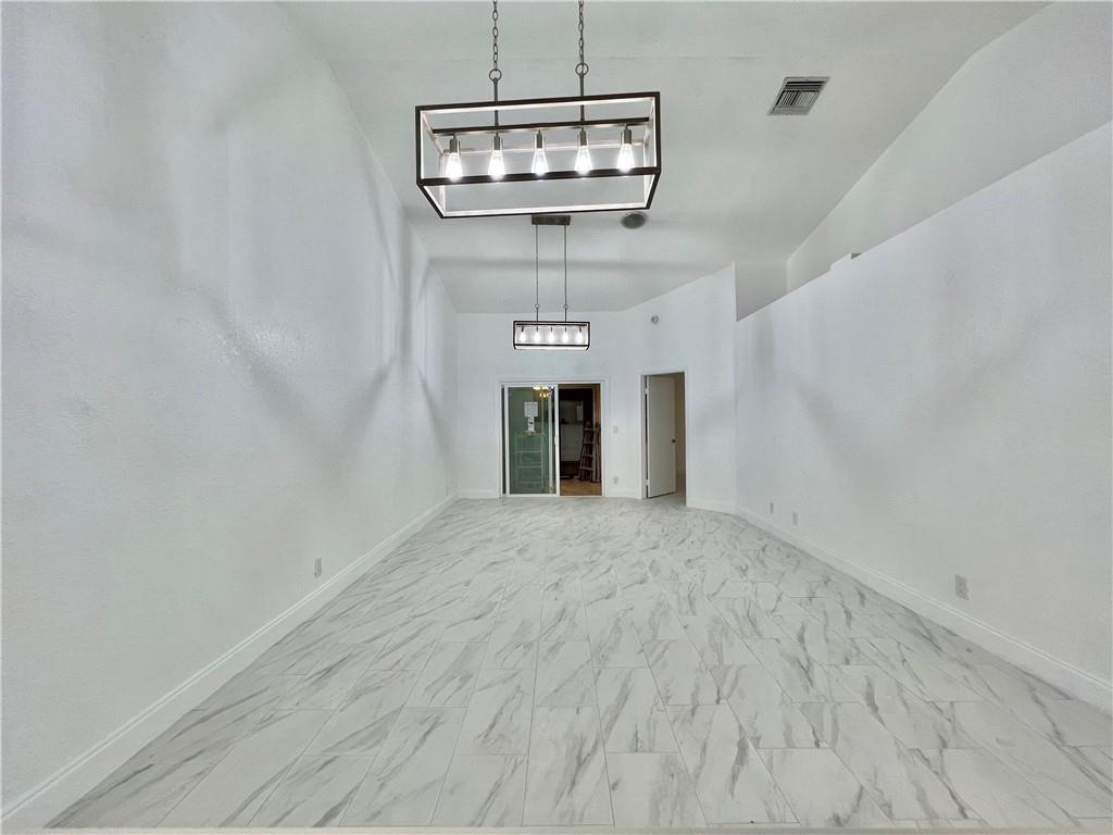 6071 NW 92nd Ave