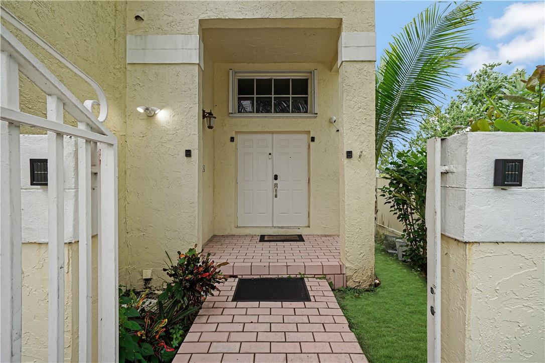 2710 River Run Circle East