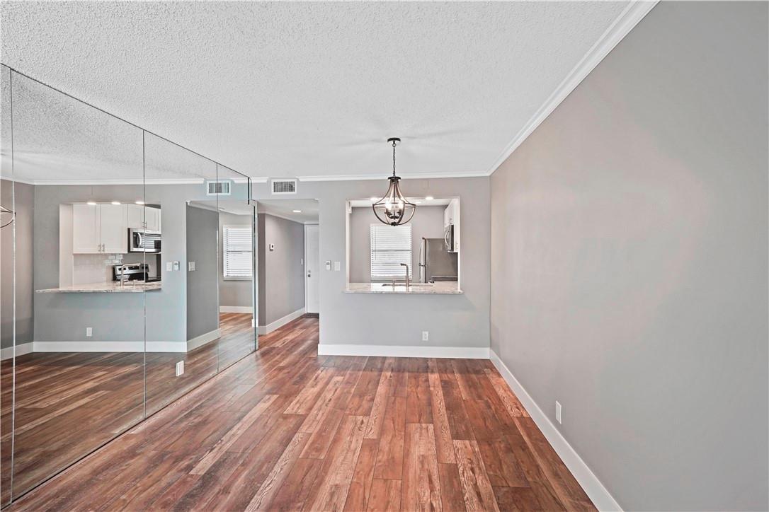 10003 Winding Lake Road 202