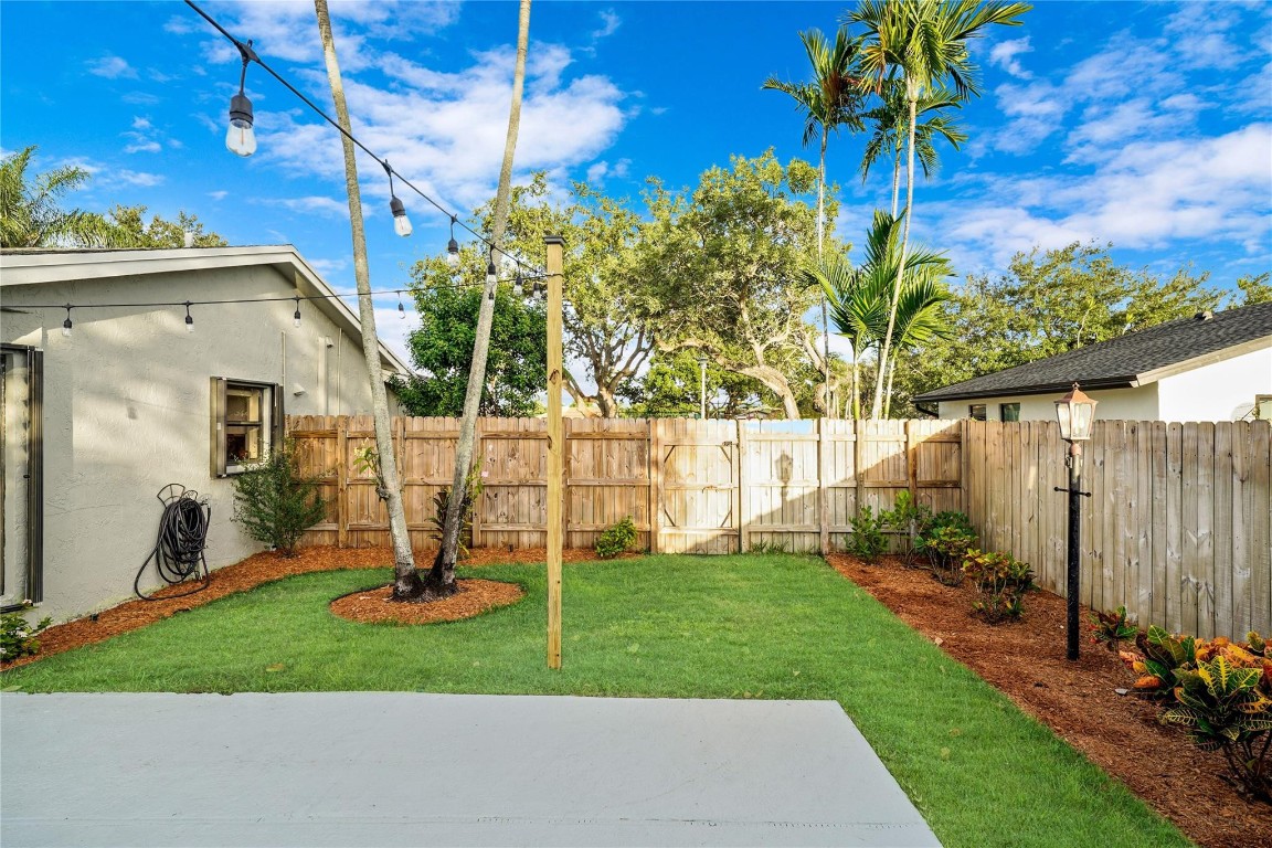 561 SW 168th Terrance