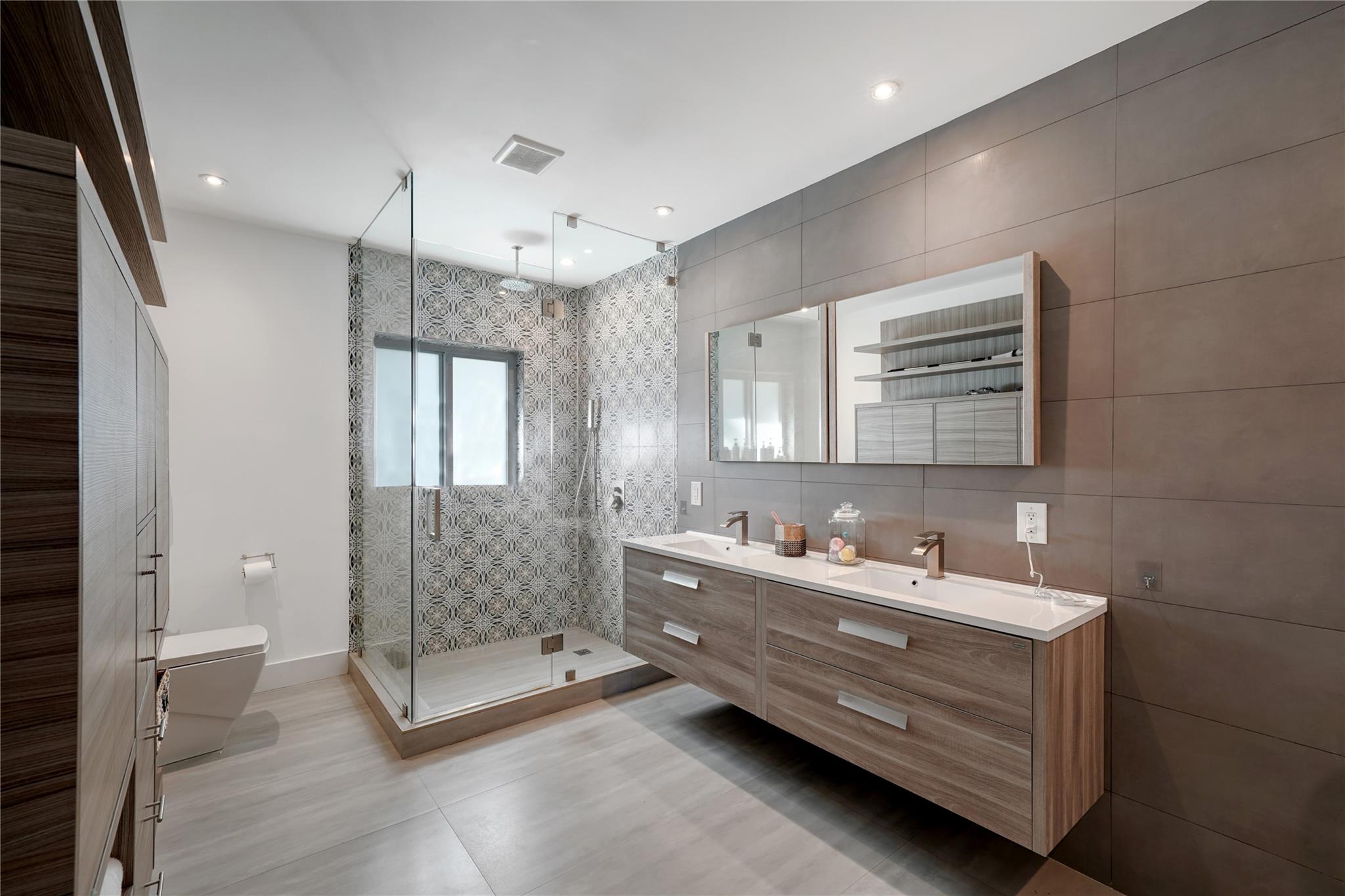 580 NE 106th Street