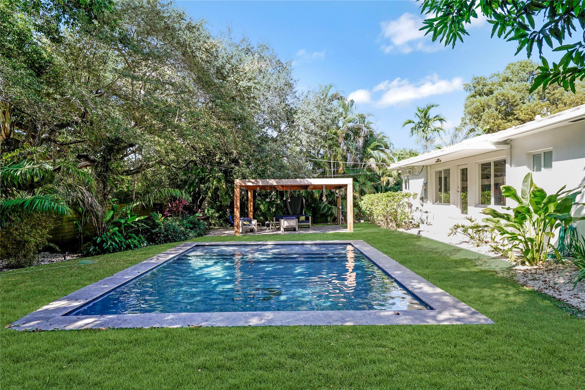 580 NE 106th Street