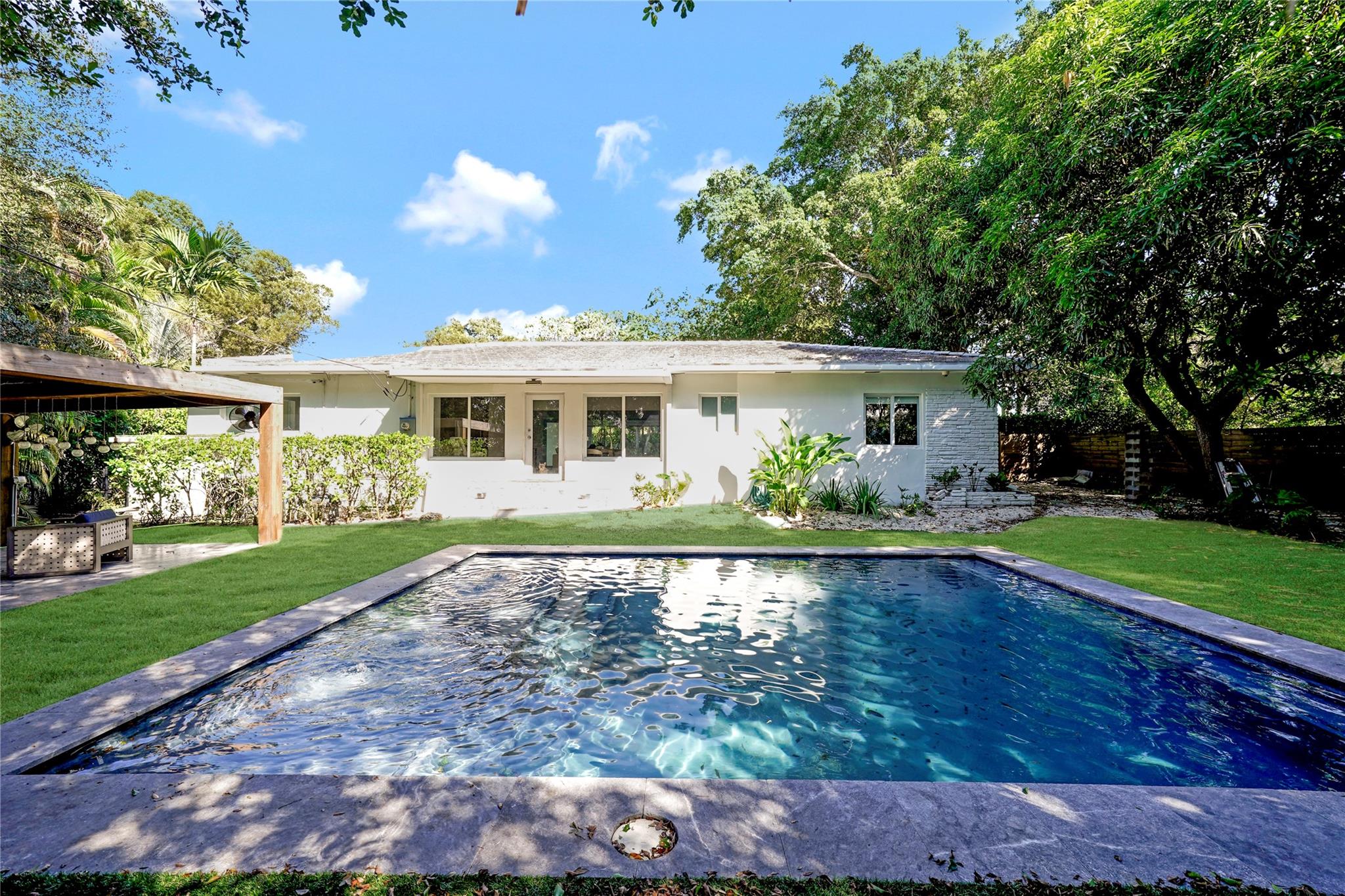 580 NE 106th Street