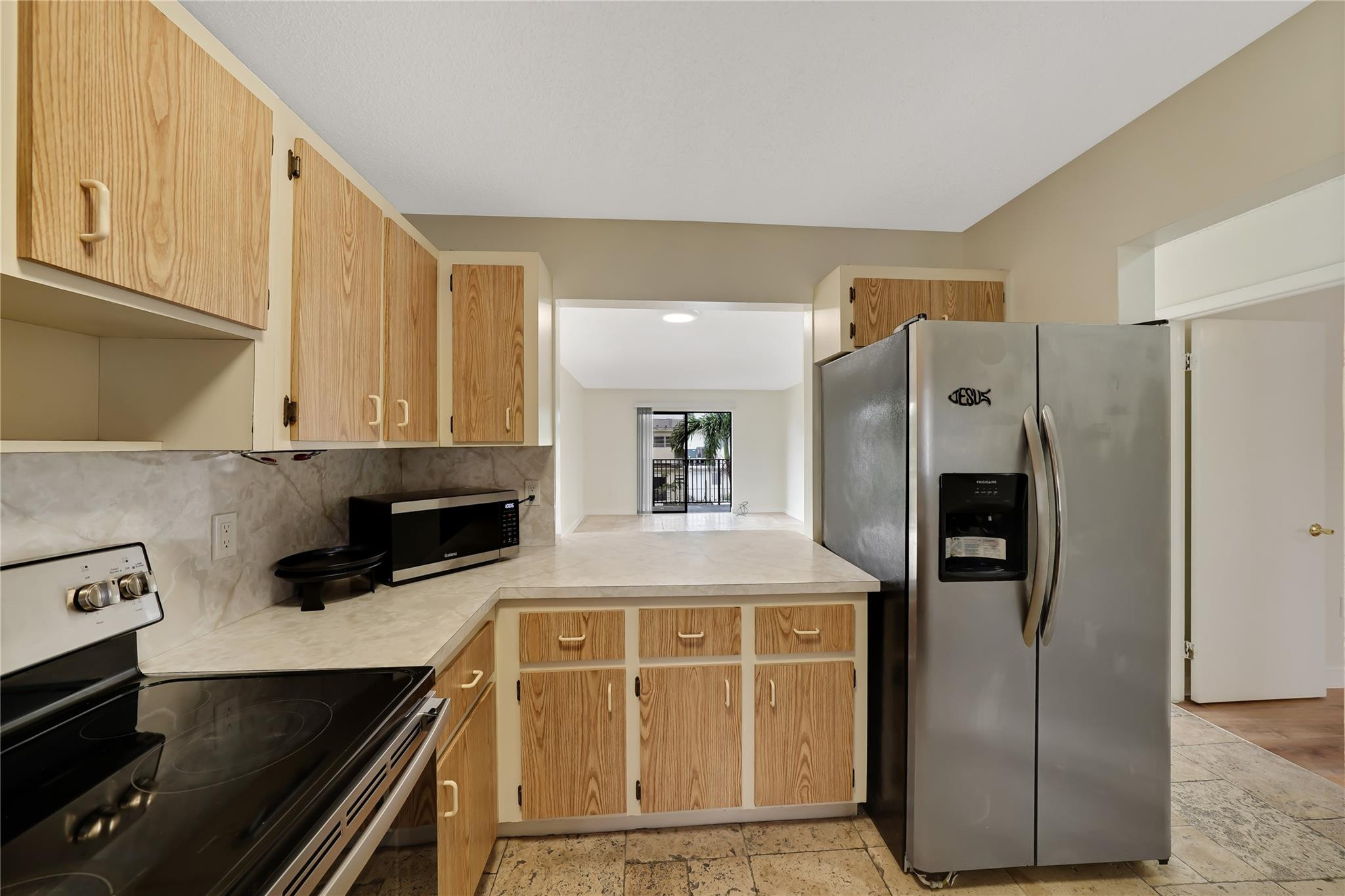 2514 Taylor Street 10