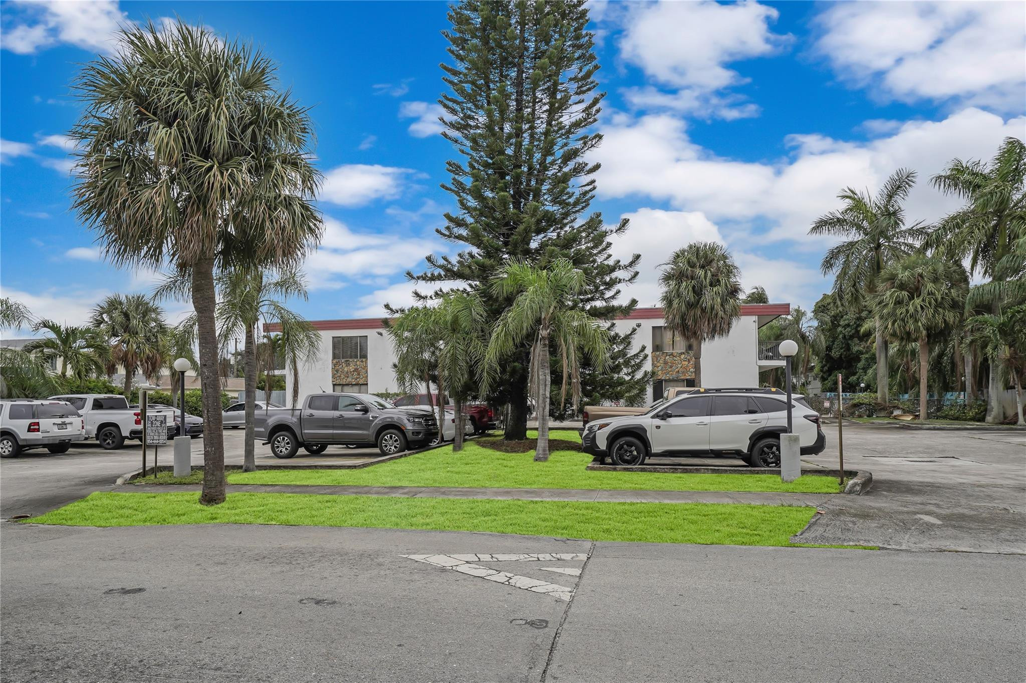 2514 Taylor Street 10