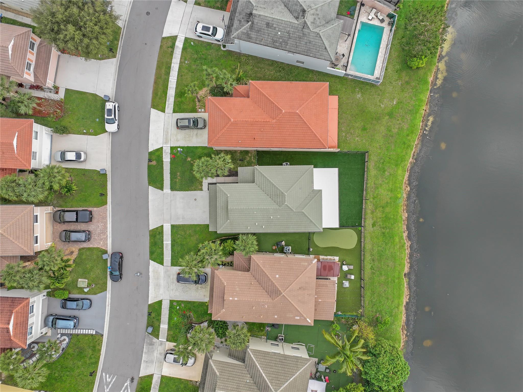 6146 Spring Isles Blvd