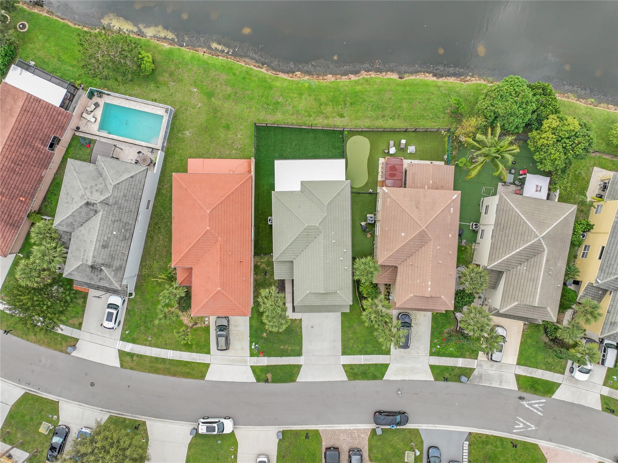 6146 Spring Isles Blvd
