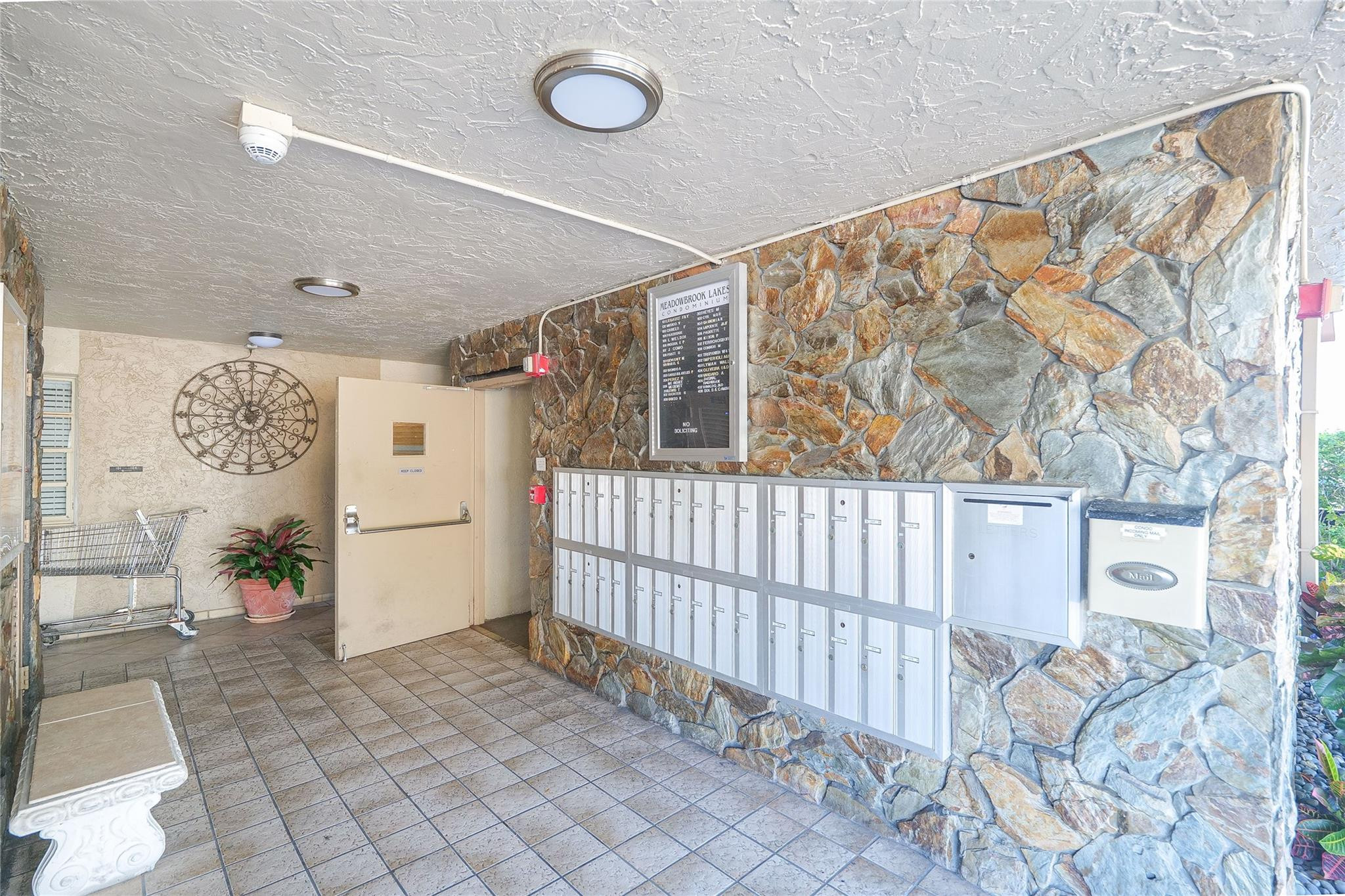 414 SE 10th St 101