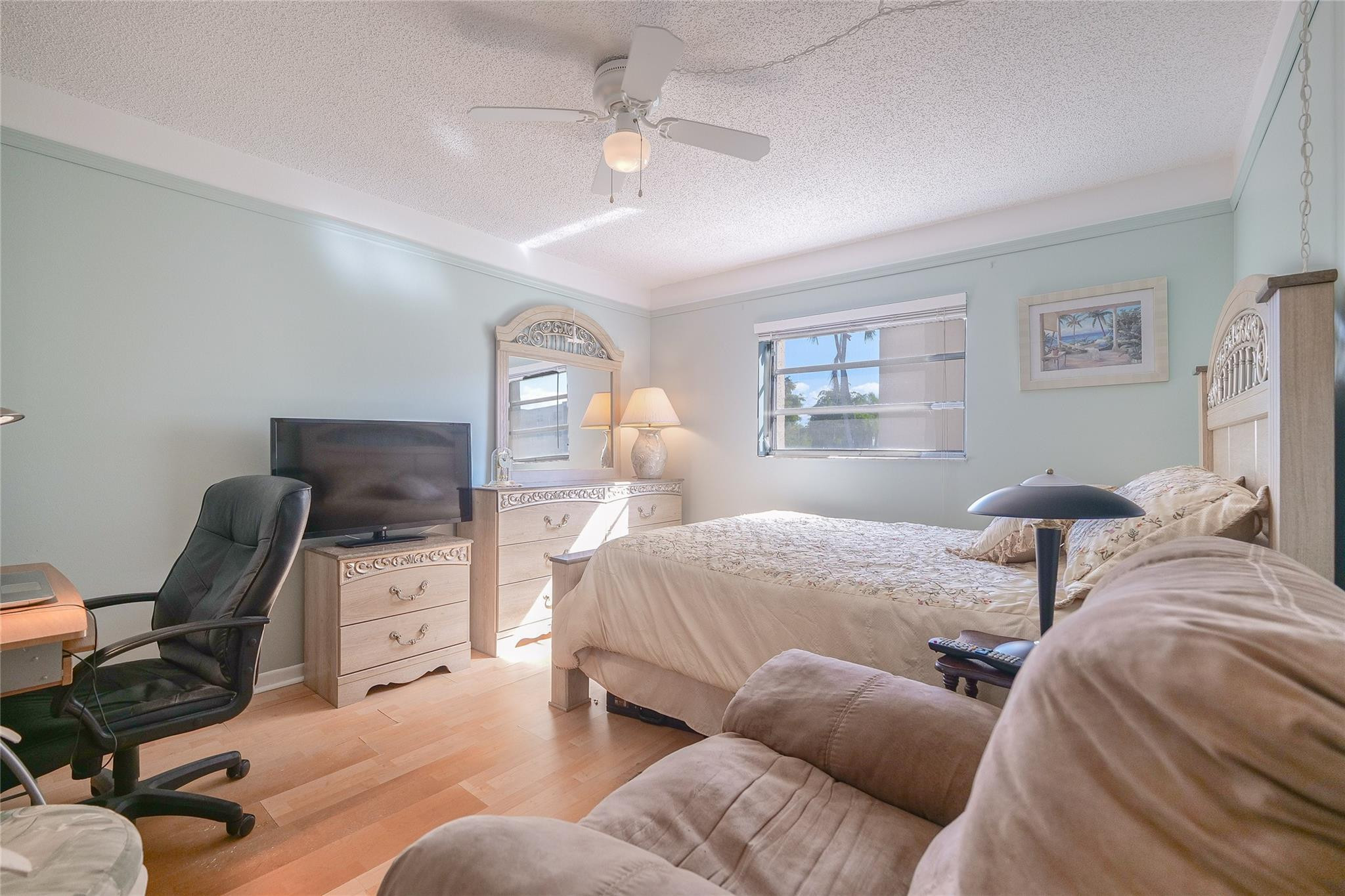 414 SE 10th St 101