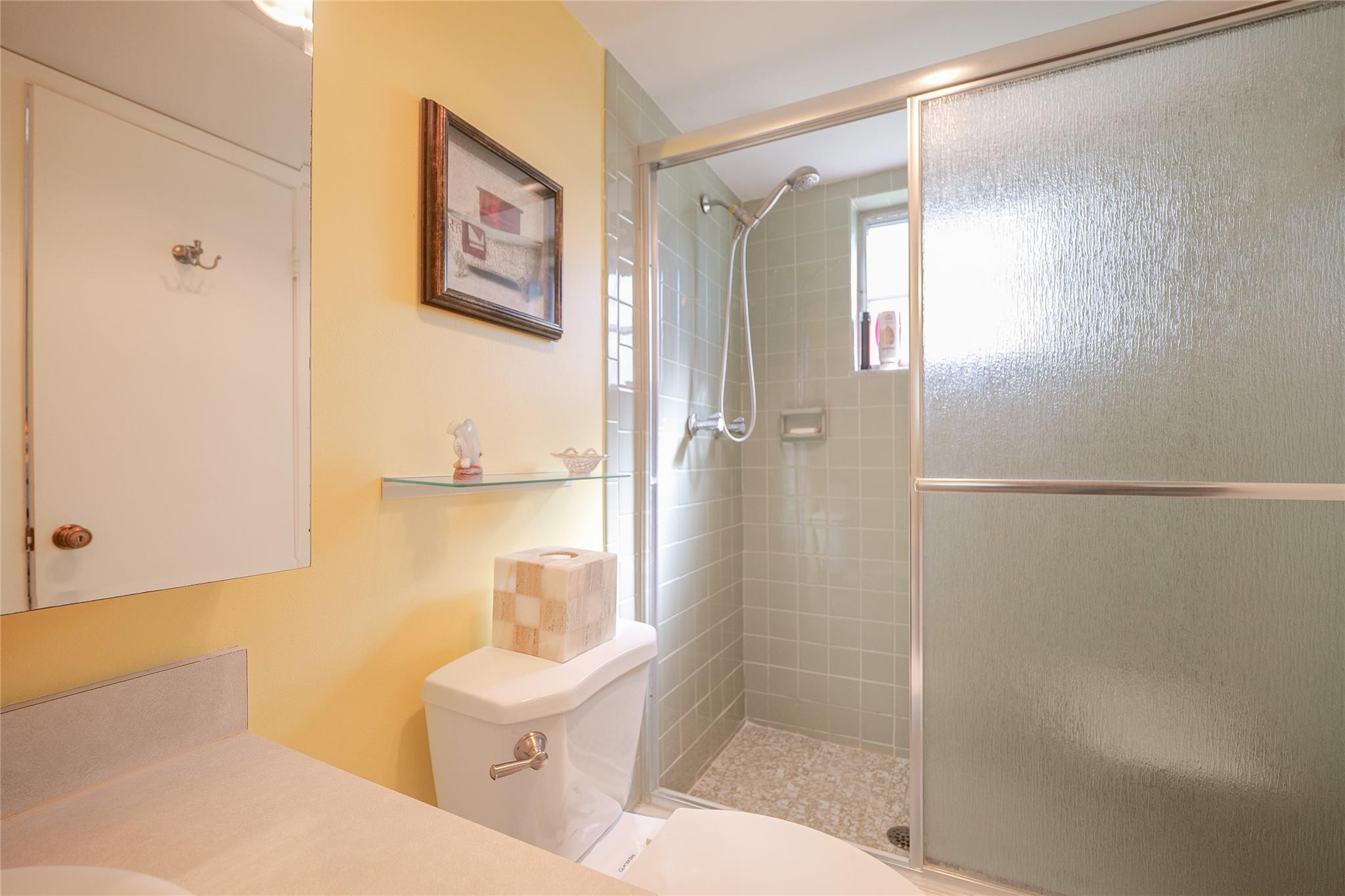414 SE 10th St 101