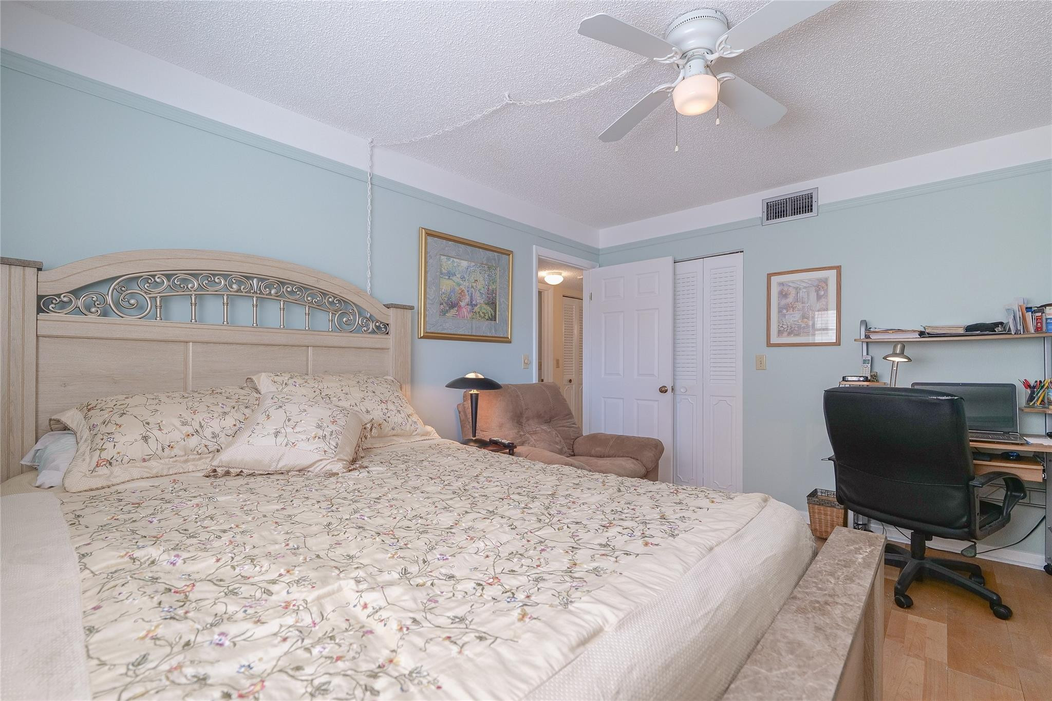 414 SE 10th St 101