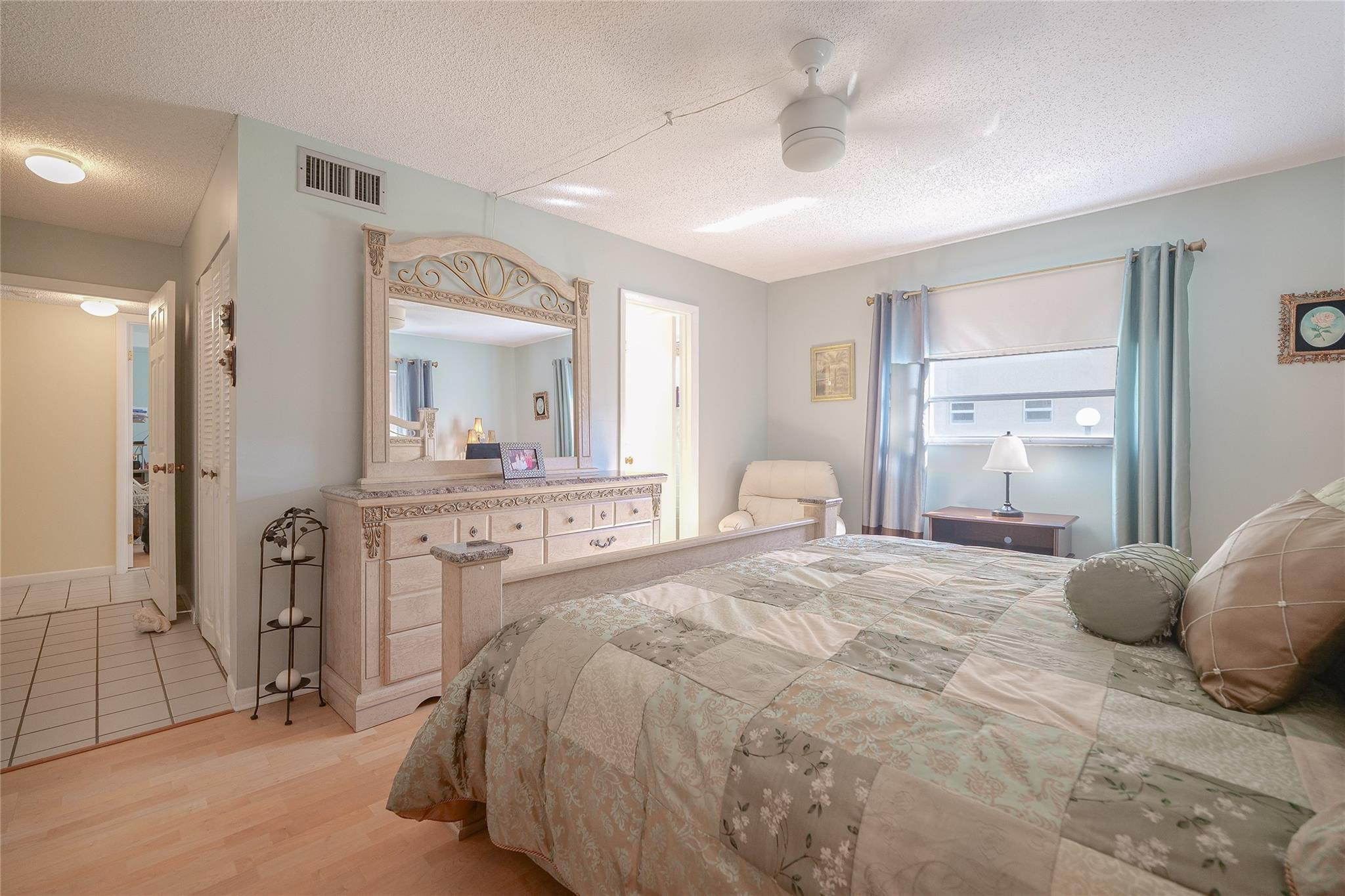 414 SE 10th St 101