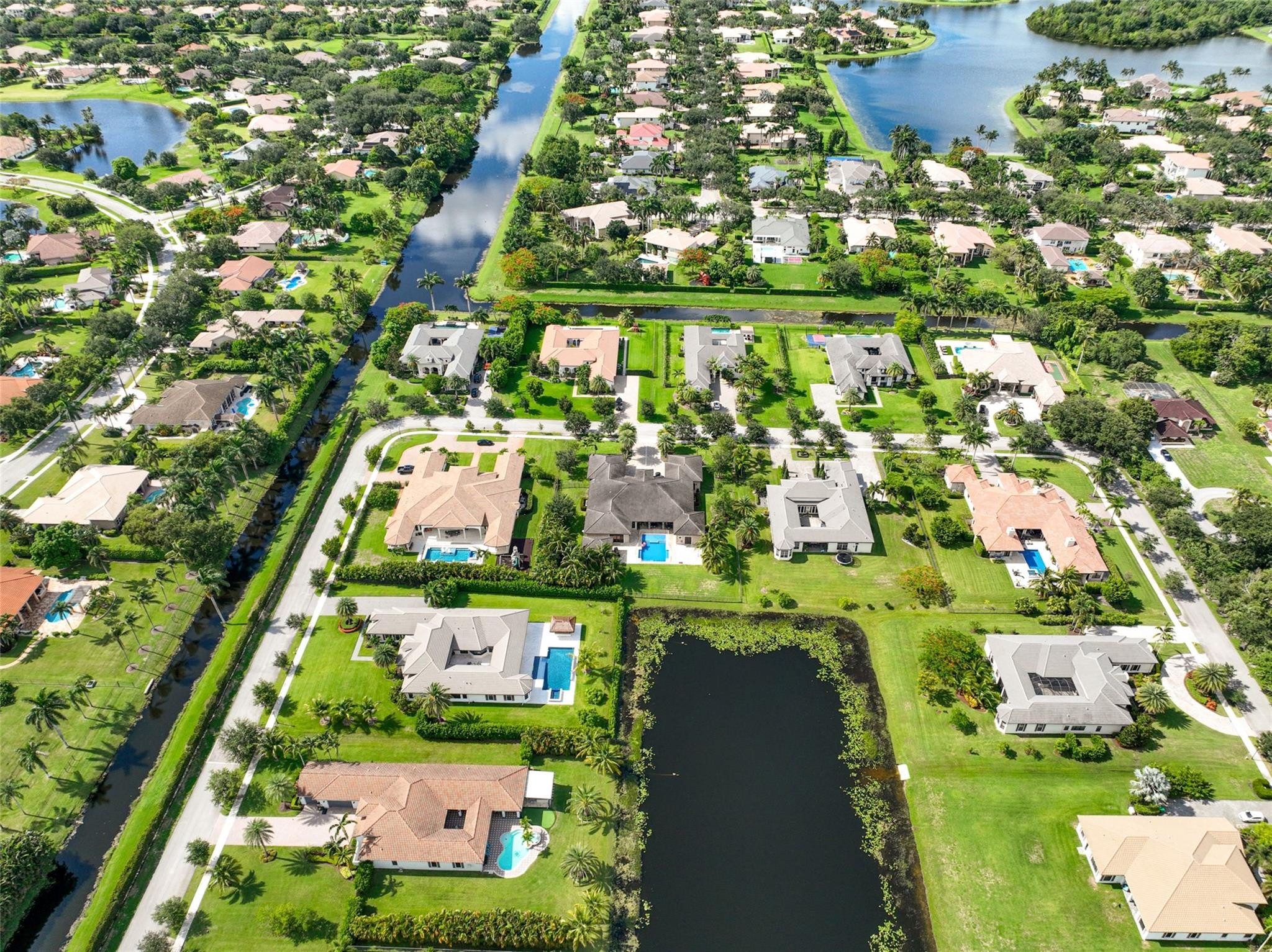 10500 N Camelot Cir