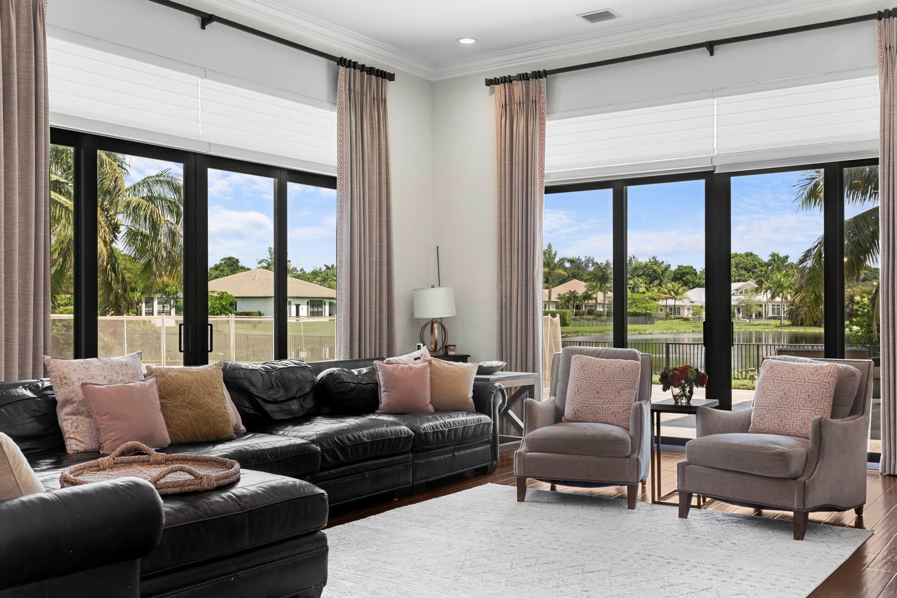 10500 N Camelot Cir