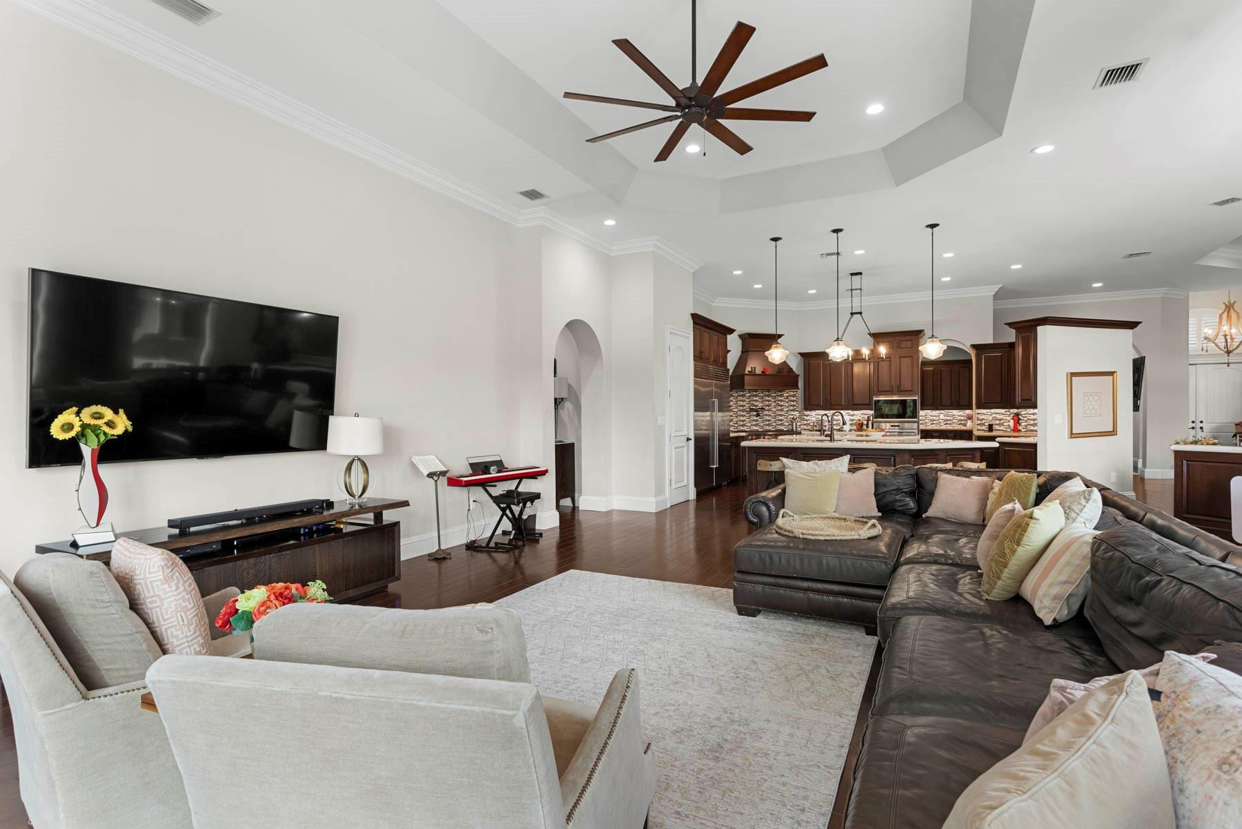 10500 N Camelot Cir