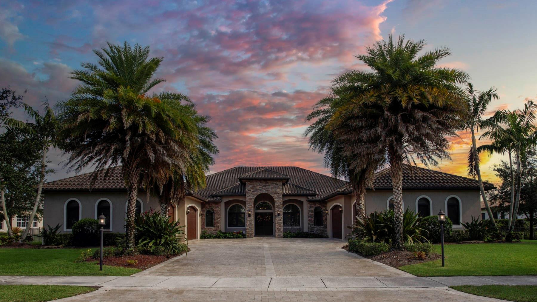 10500 N Camelot Cir