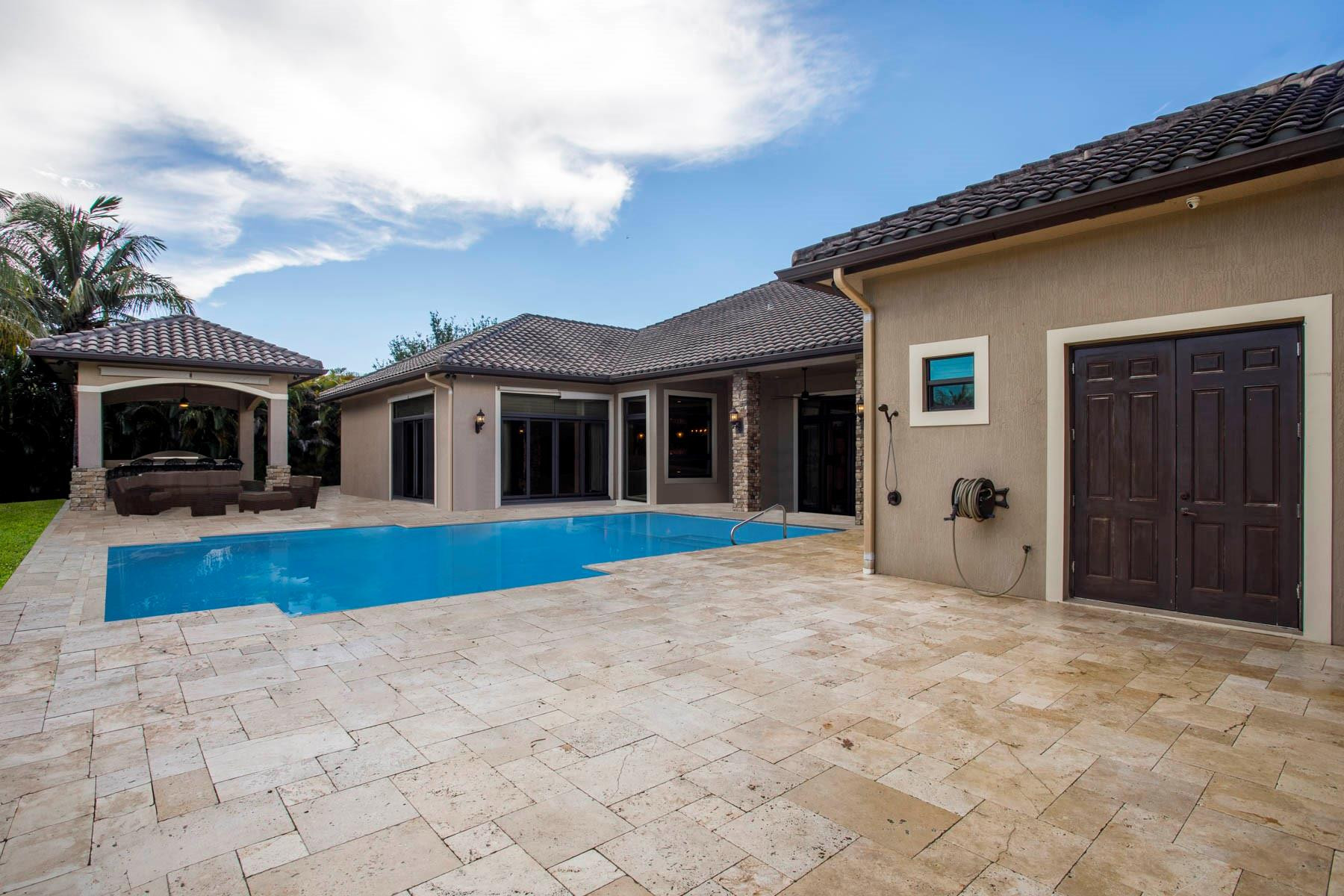 10500 N Camelot Cir