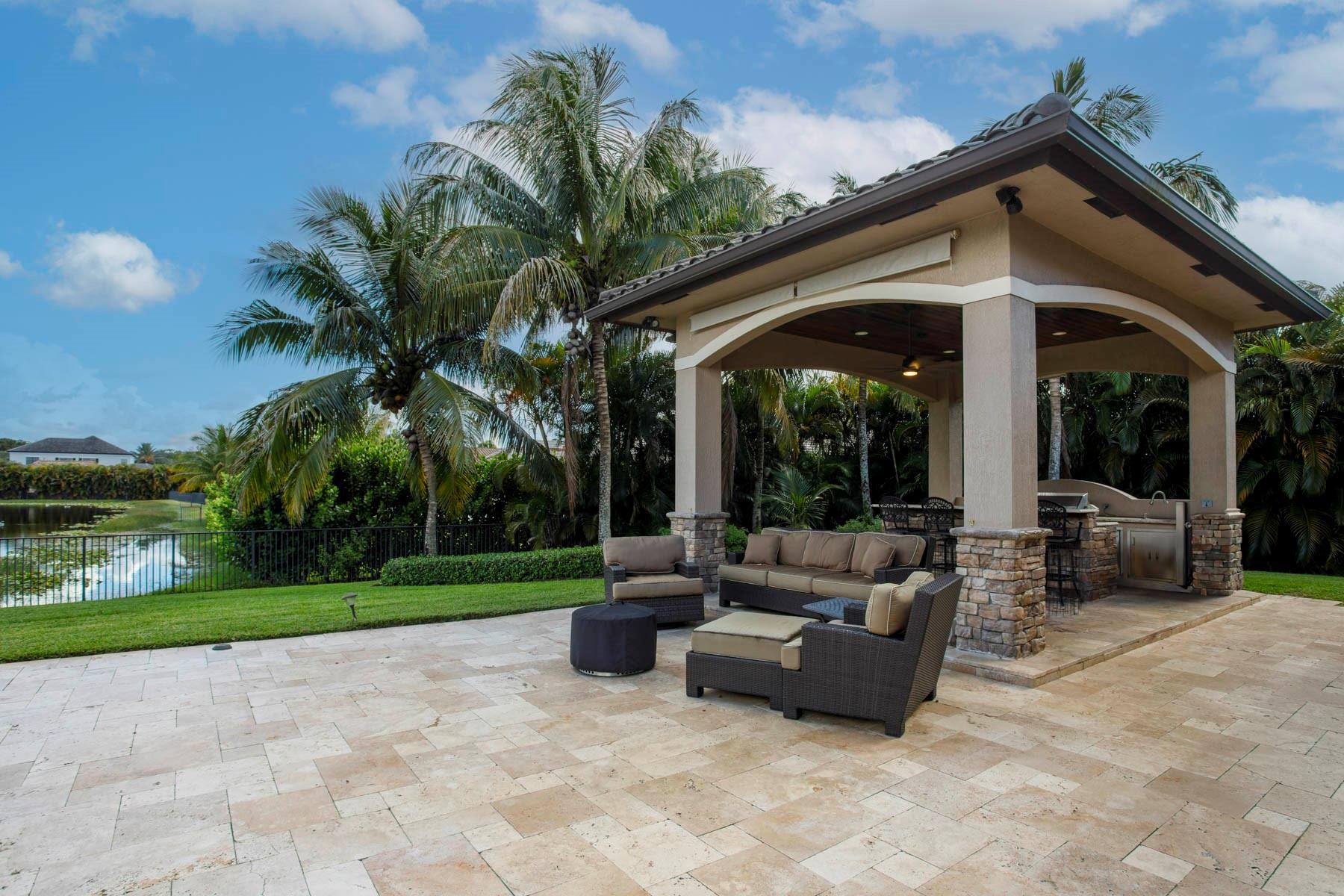 10500 N Camelot Cir