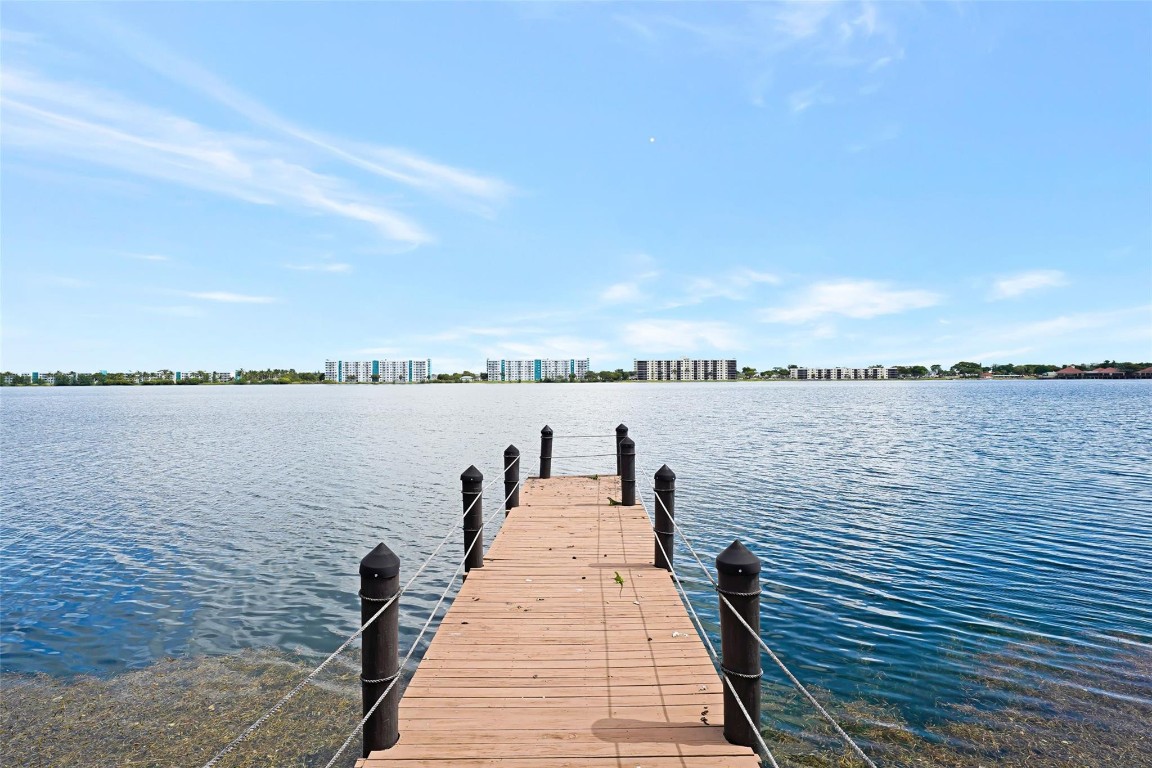 118 Lake Emerald Dr 107