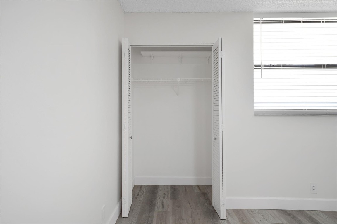 118 Lake Emerald Dr 107