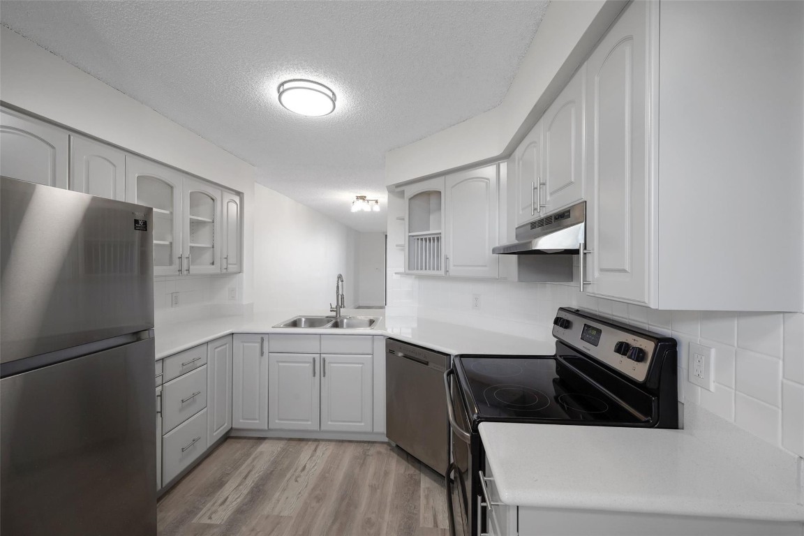 118 Lake Emerald Dr 107