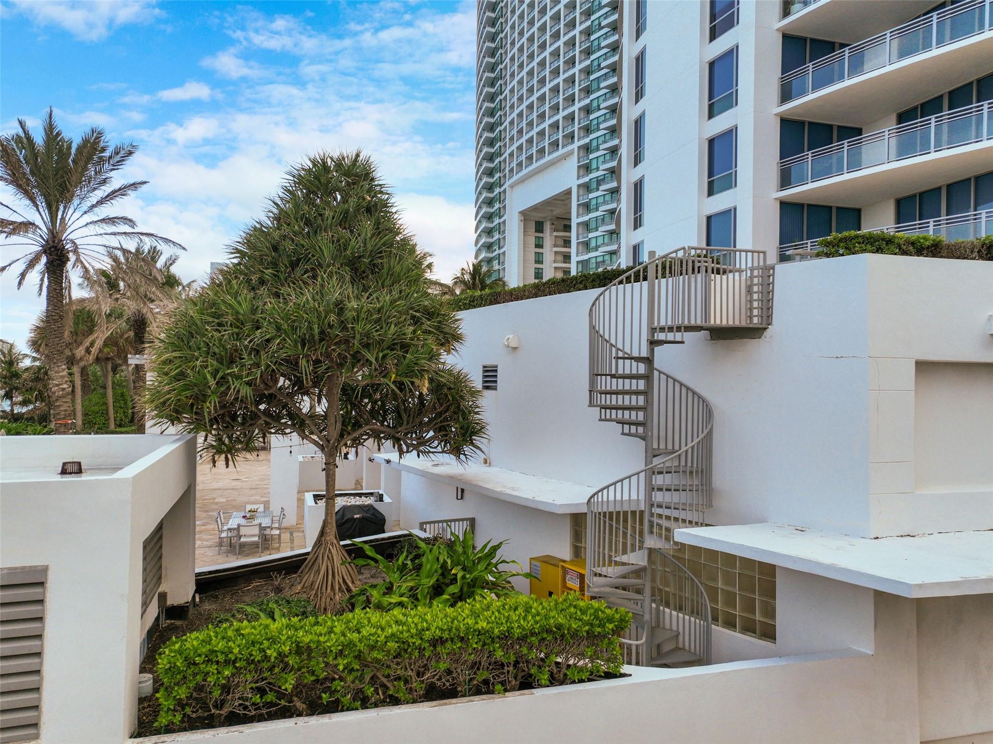 3535 S Ocean Dr 402