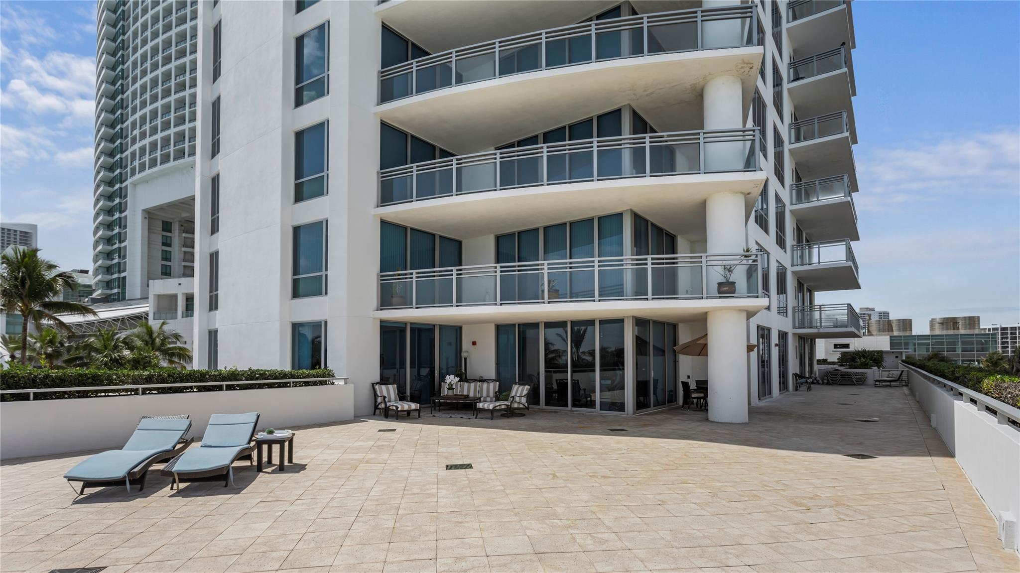 3535 S Ocean Dr 402