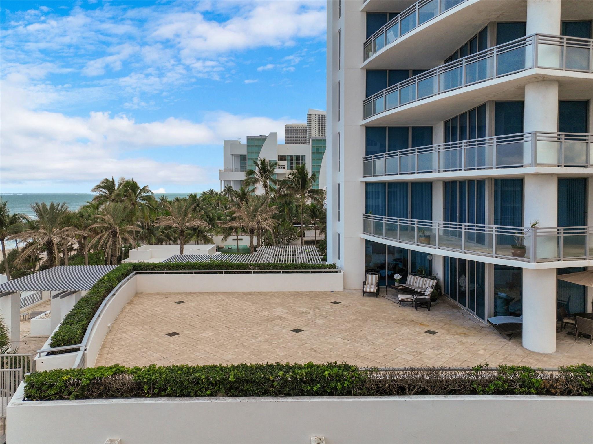 3535 S Ocean Dr 402