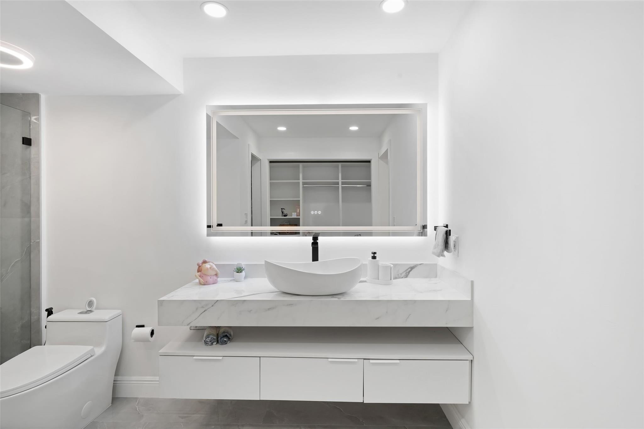 3559 Magellan Cir 326-2