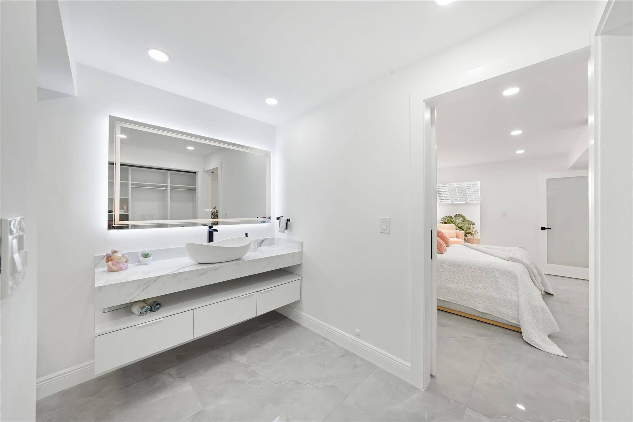 3559 Magellan Cir 326-2