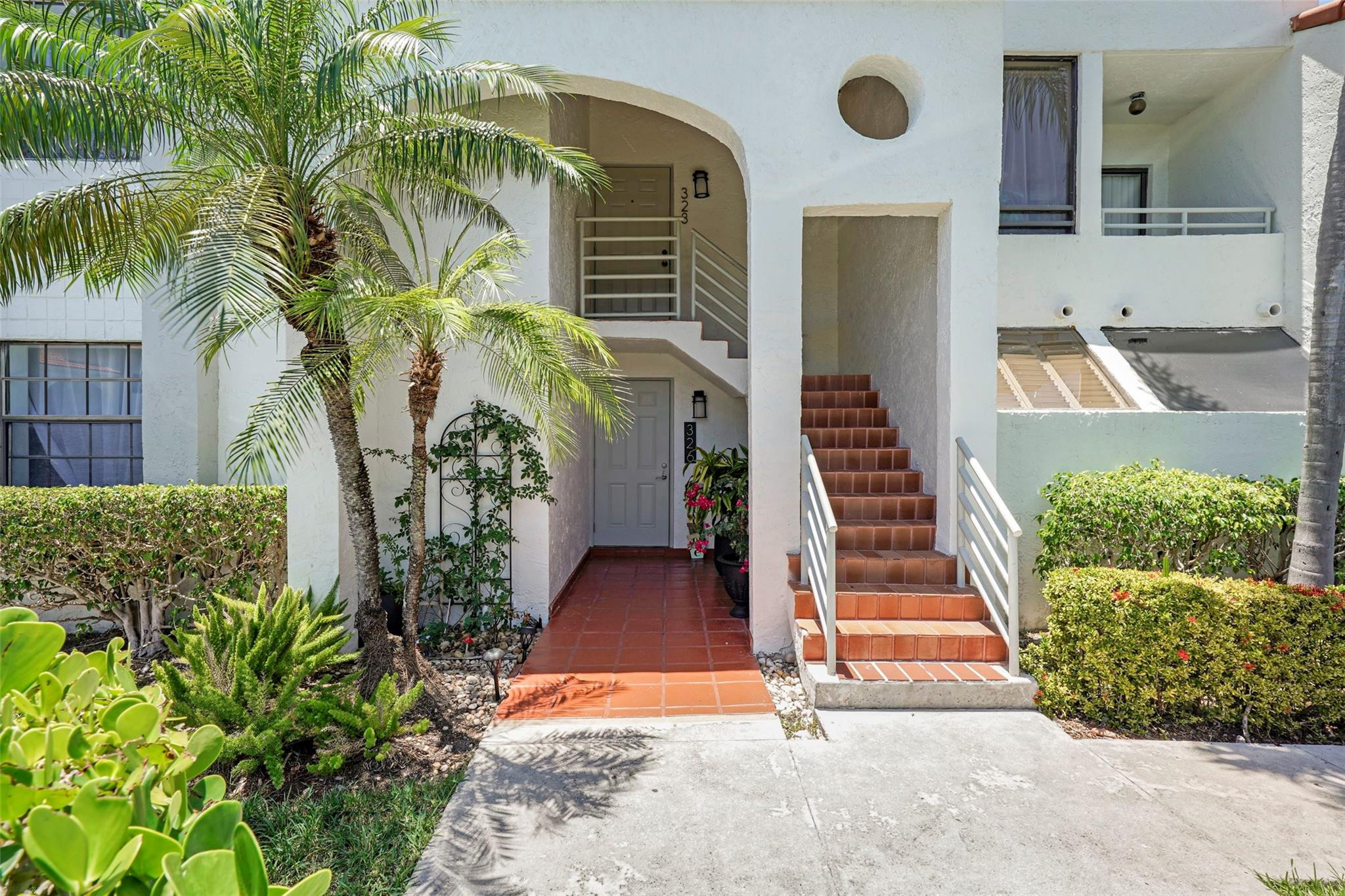 3559 Magellan Cir 326-2
