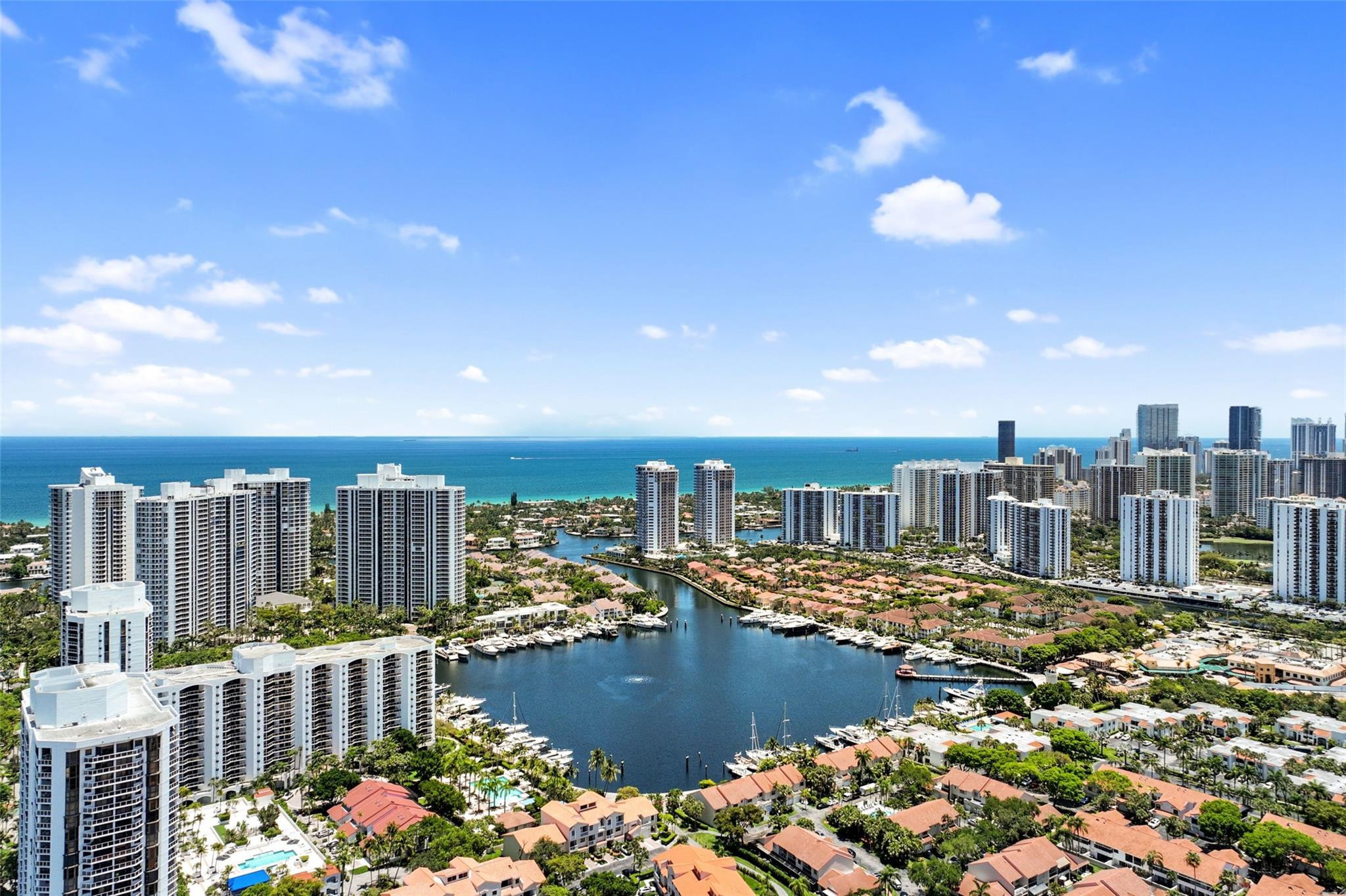 3559 Magellan Cir 326-2