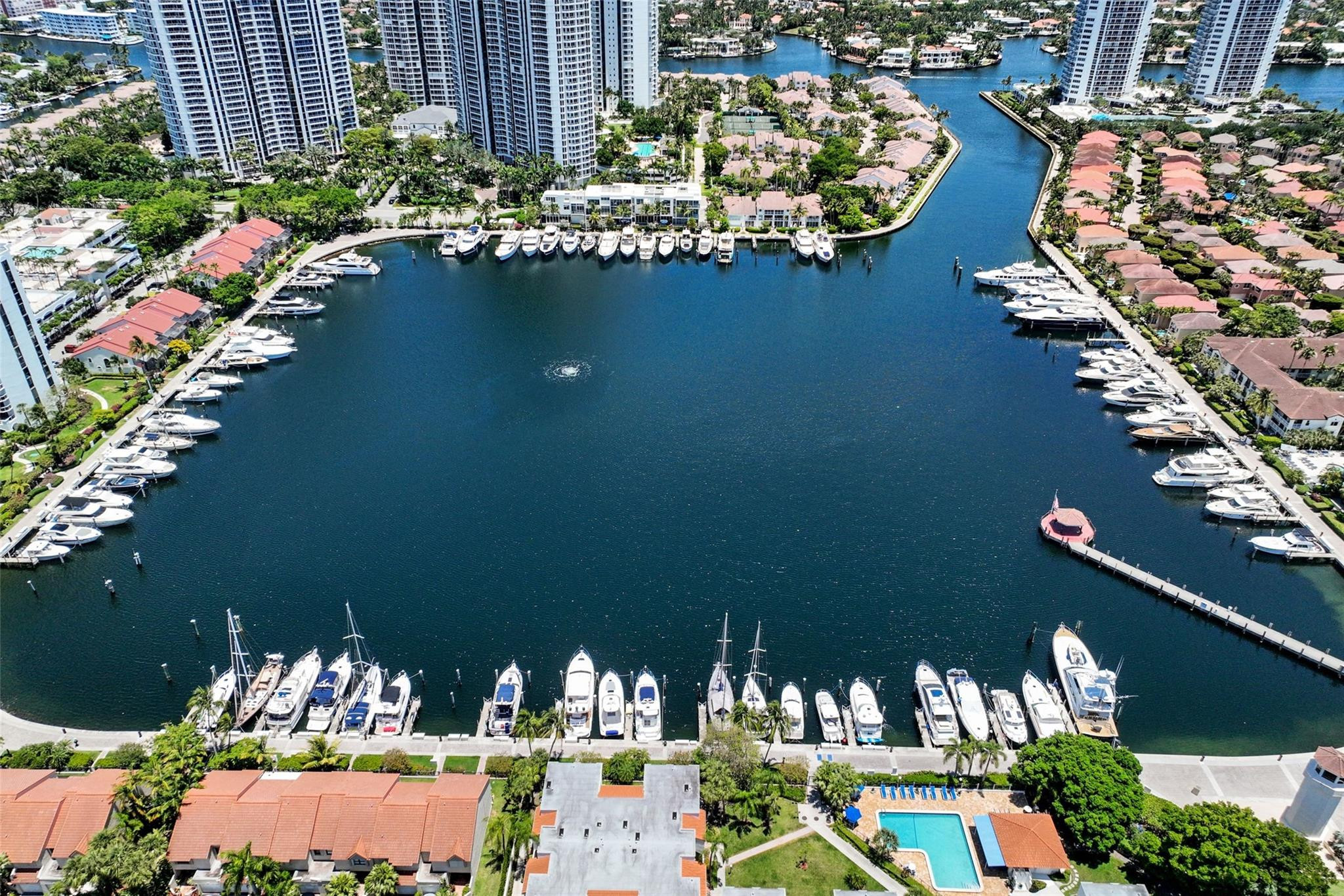 3559 Magellan Cir 326-2