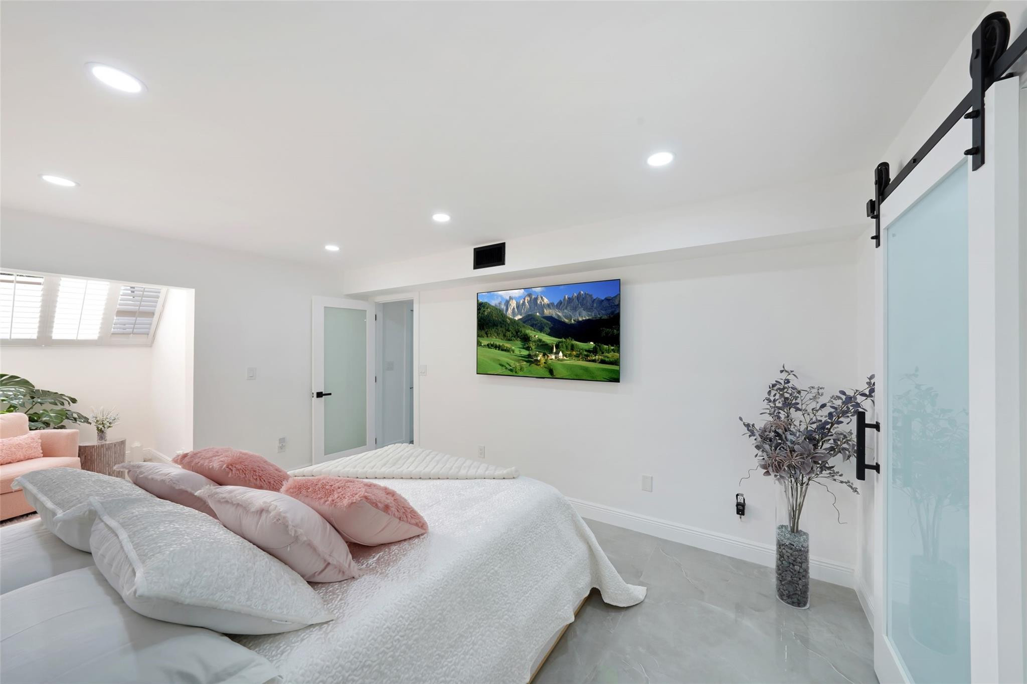 3559 Magellan Cir 326-2