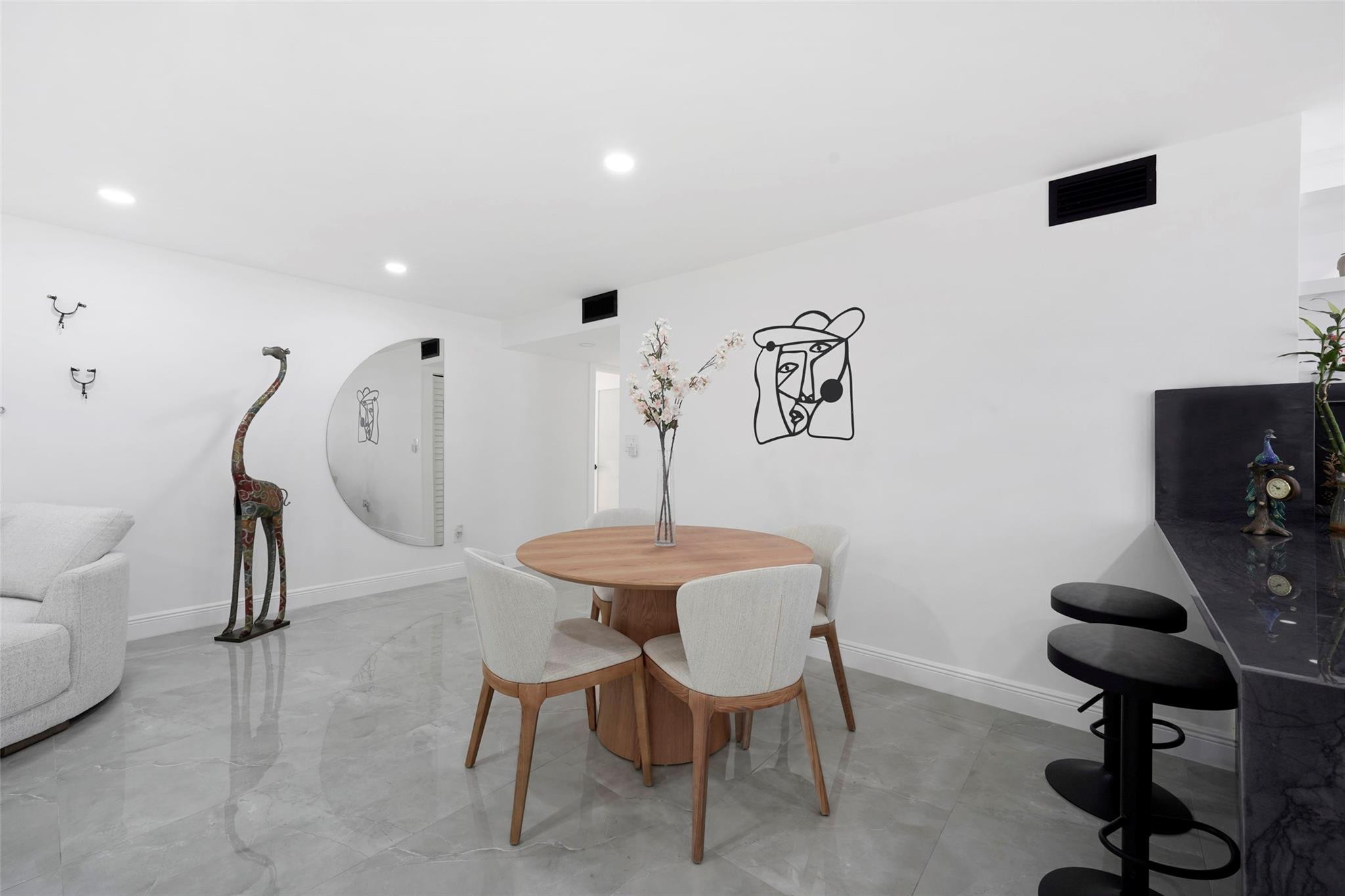 3559 Magellan Cir 326-2