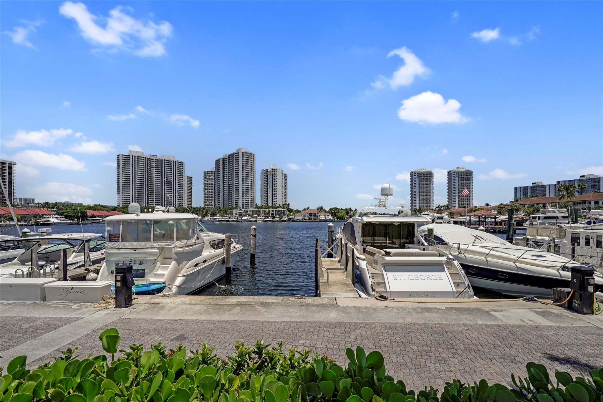 3559 Magellan Cir 326-2