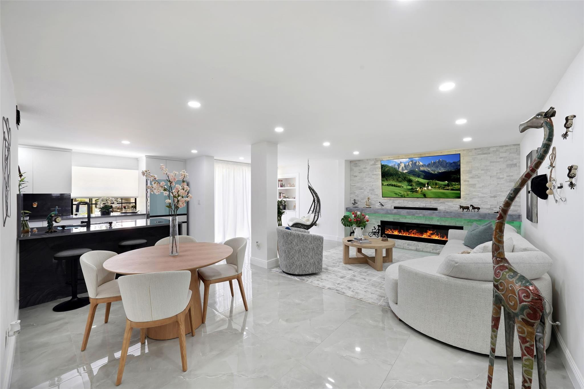 3559 Magellan Cir 326-2